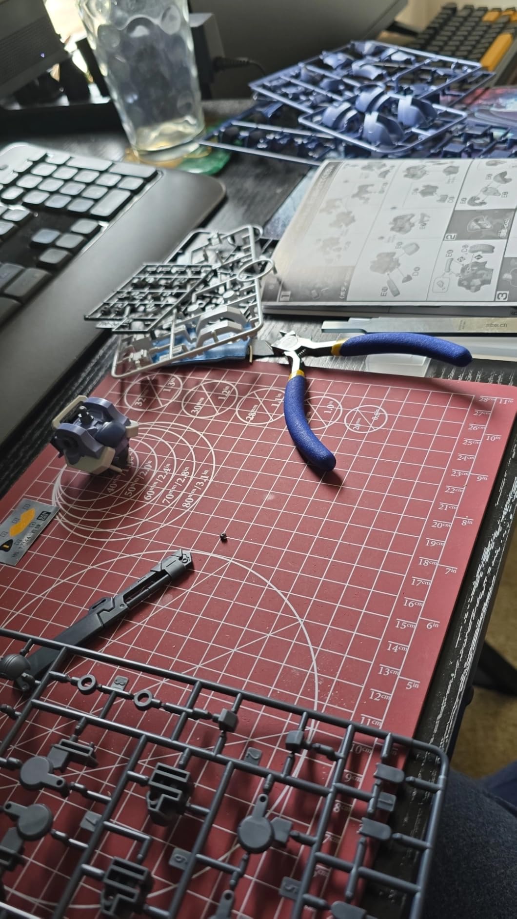 The Army Painter Self-Healing Cutting Mat, Double Sided PVC Non-Slip, A4 3-Ply Gridded Miniature and Model Cutting Board for Tabletop, Roleplaying, Boardgames, and Wargames Miniature Modelling customer photo 1