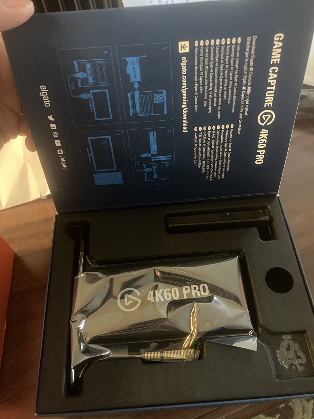 Elgato 4K60 Pro MK.2 Internal Capture Card, Stream and Record 4K60 HDR10 with ultra-low latency on PS5, PS4 Pro, Xbox Series X/S, Xbox One X, in OBS, Twitch, YouTube, for PC customer photo 2