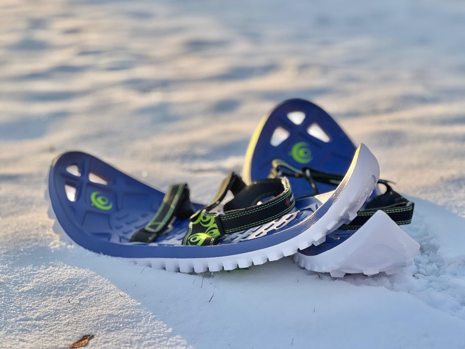 EVA Unisex Ultralight EVA Foam Snowshoes for Men & Women Adults, for Hiking and Running, with Dual Density Rocker Cloud Deck and Ice Spikes customer photo 1