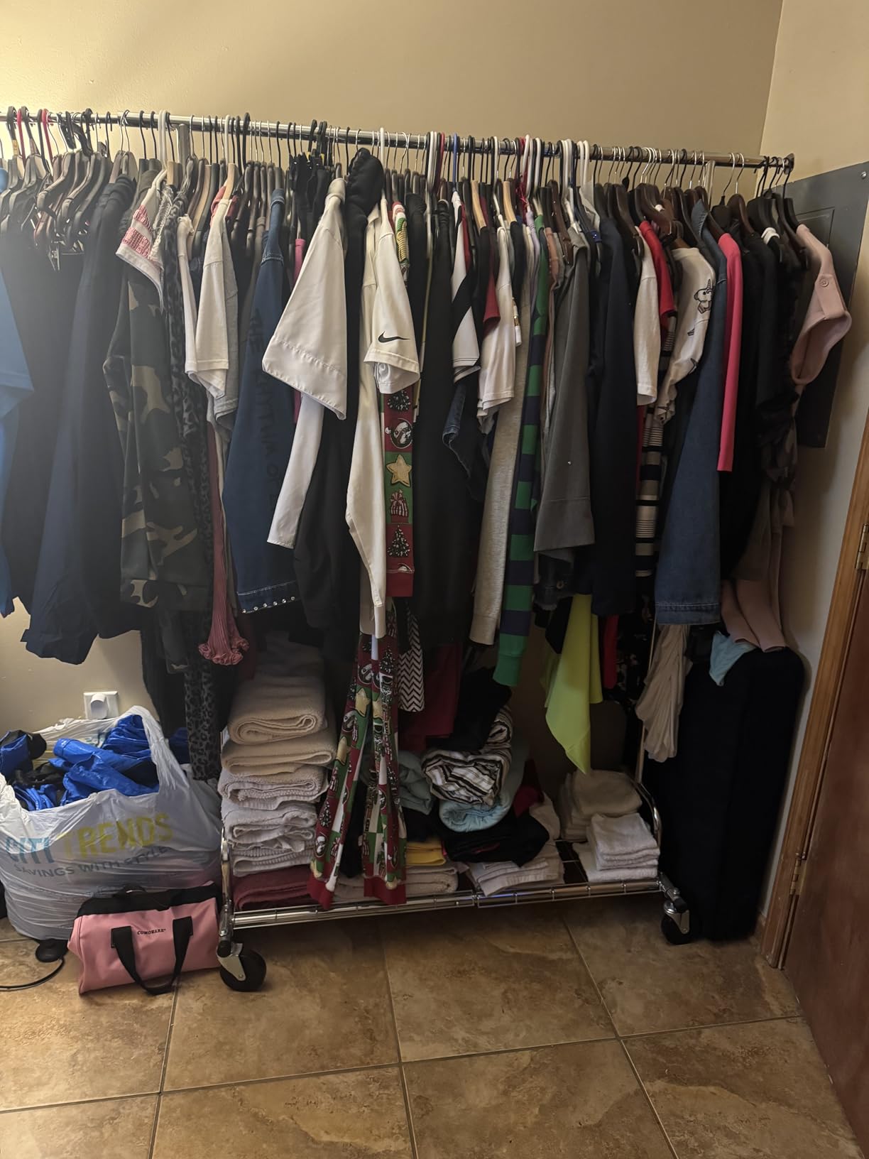 HOKEEPER Clothing Garment Rack Capacity 525LBS Clothing Racks on Wheels Rolling Clothes Rack for Hanging Clothes Heavy Duty Collapsible Commercial customer photo 2