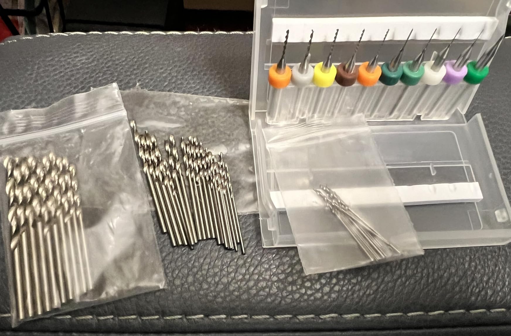Mudder 57 Pcs Micro Drill Bits & Pin Vise Set 0.1-3mm, Black | 46 Pcs Hand Twist Drills and 10 Pcs Pcb Mini Cutting Bits for Resin, Beads, Polymer Clay, Craft, DIY Jewelry Making Projects customer photo 2