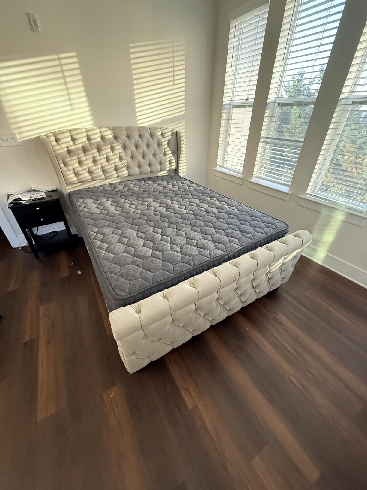 Intex 64417ED 22in Queen Dura-Beam Comfort Plush High-Rise Inflatable Air Mattress with Built in Pump for Travel and Camping, 600lb Weight Capacity customer photo 2