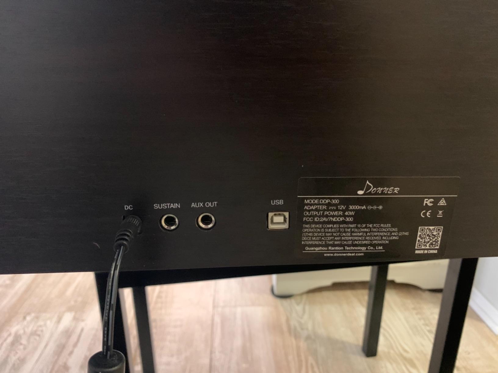 Donner DDP-300 Digital Piano with 88 Graded Hammer Action Weighted Keys, Record, Bluetooth, 10 Voices, 4 Reverb, Speakers, Professional Full Size Key Keyboard Electric, Dark Rose customer photo 2