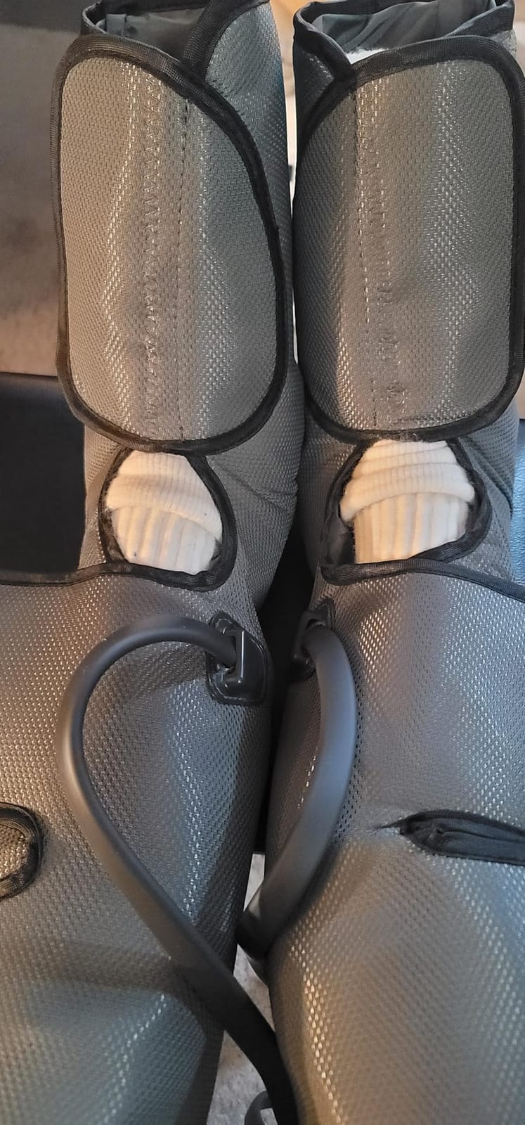 Nekteck Leg Compression Massager for Circulation and Relaxation | FSA Eligible HSA Foot and Calf Massage, 2 Modes, 3 Intensities, 20 Mins Auto-Off, Hand-held Controller, Adjustable Leg Wraps customer photo 1