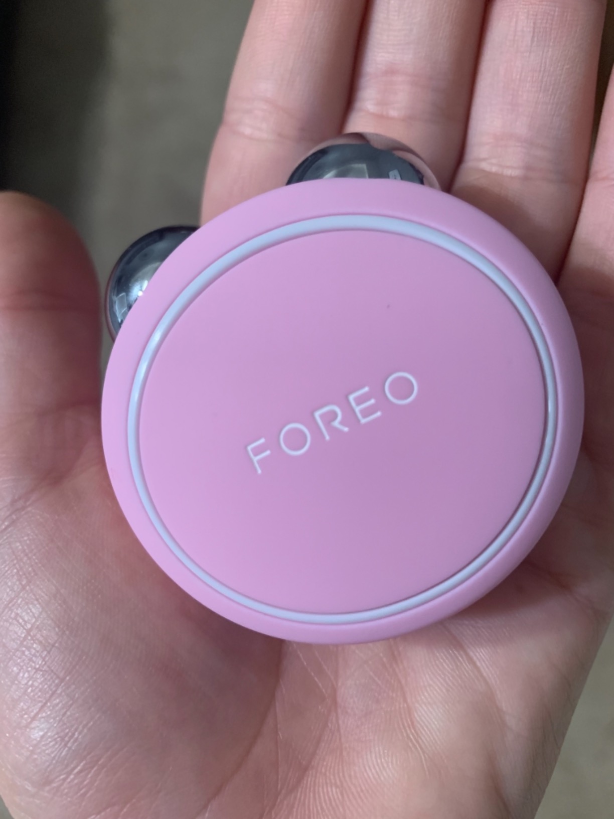 FOREO BEAR Mini Microcurrent Facial Device - Face Sculpting Tool - Firm & Contour - Reduce Double Chin - Non-Invasive - Increases Absorption of Facial Skin Care Products - Pearl Pink customer photo 1