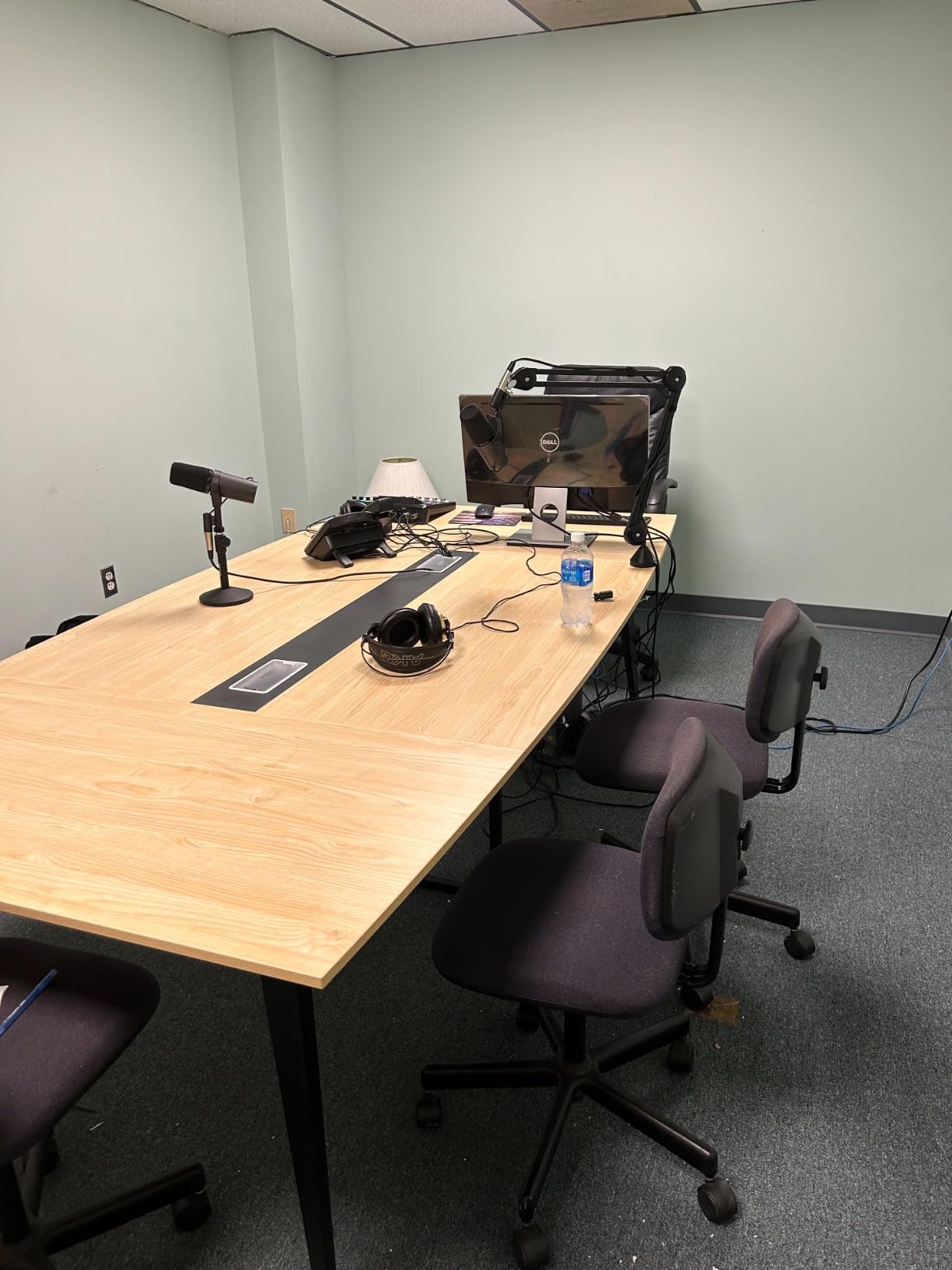 Tribesigns 8FT Conference Table, 94.48L x 47.21W x 29.52H Inches Boat Shaped Meeting Table with Rectangle Grommet, Modern Seminar Boardroom Table for Office Conference Room (Light Wood Grain, 8ft) customer photo 1