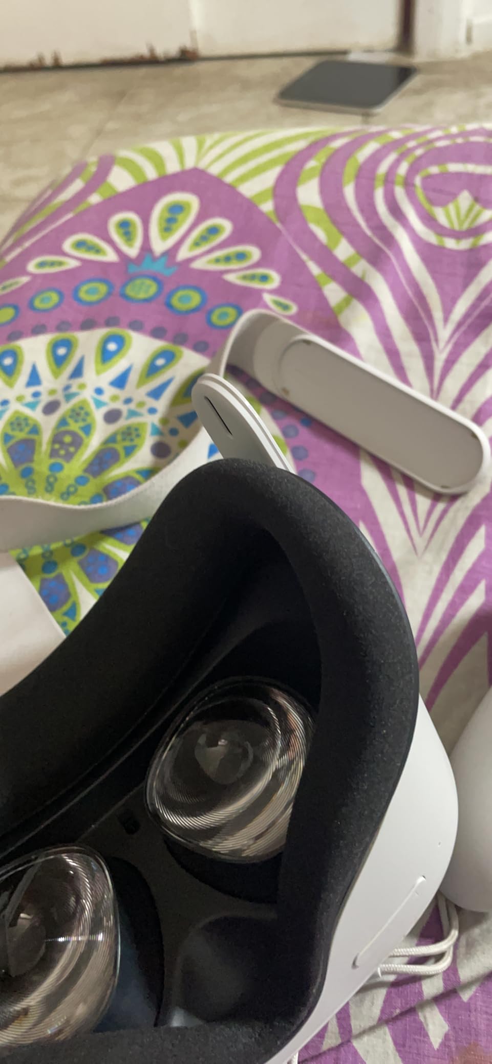 Oculus Quest 2 - Advanced All-in-One Virtual Reality Headset - 64 GB (UK Model) customer photo 2