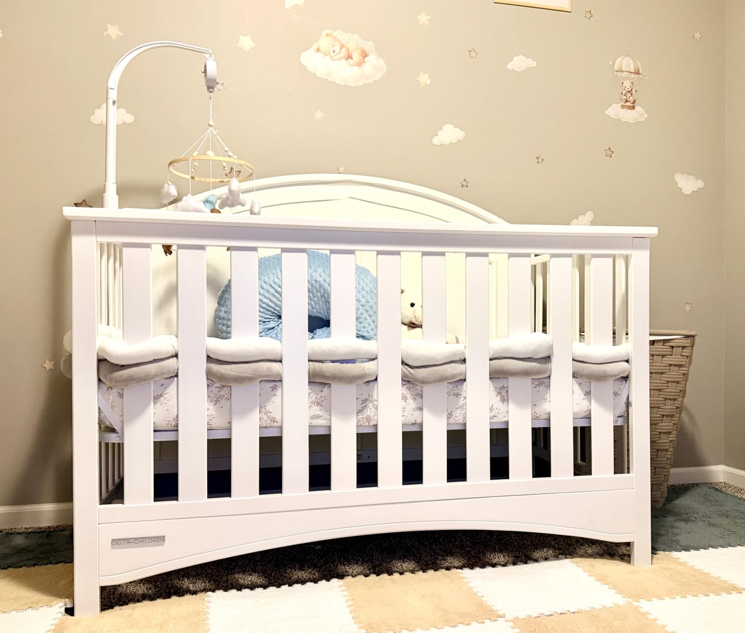 Delta Children Perry 6-in-1 Convertible Crib - Greenguard Gold Certified, Bianca White customer photo 1
