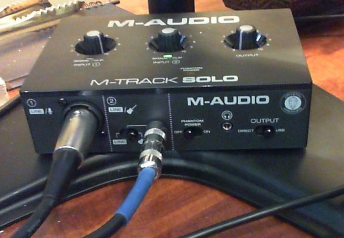 M-AUDIO M-Track Solo USB Audio Interface | XLR, Line and DI Inputs, Professional Software Suite for Recording, Streaming, and Podcasting customer photo 1