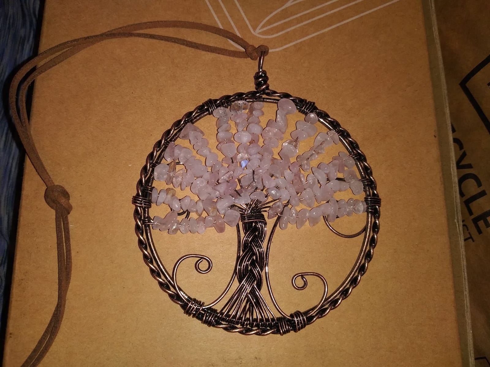 Jovivi Chakra Stones Hanging Ornament 7 Chakra Symbol Healing Crystals Hanging Tassels Wall Hanger for Yoga Meditation Window Car Crystal Decor Home Indoor Christmas Decoration customer photo 1