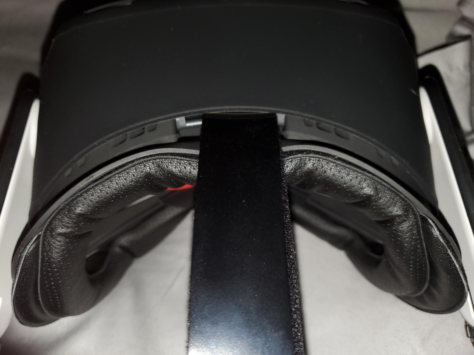AMVR Face Pad Compatible with Quest 2 Accessories, Face Pad Foam Replacement, with Fitness Facial Interface, Breathable PU Face Cushion, Air-Circulation Design (Not Compatible with Quest 3) customer photo 2