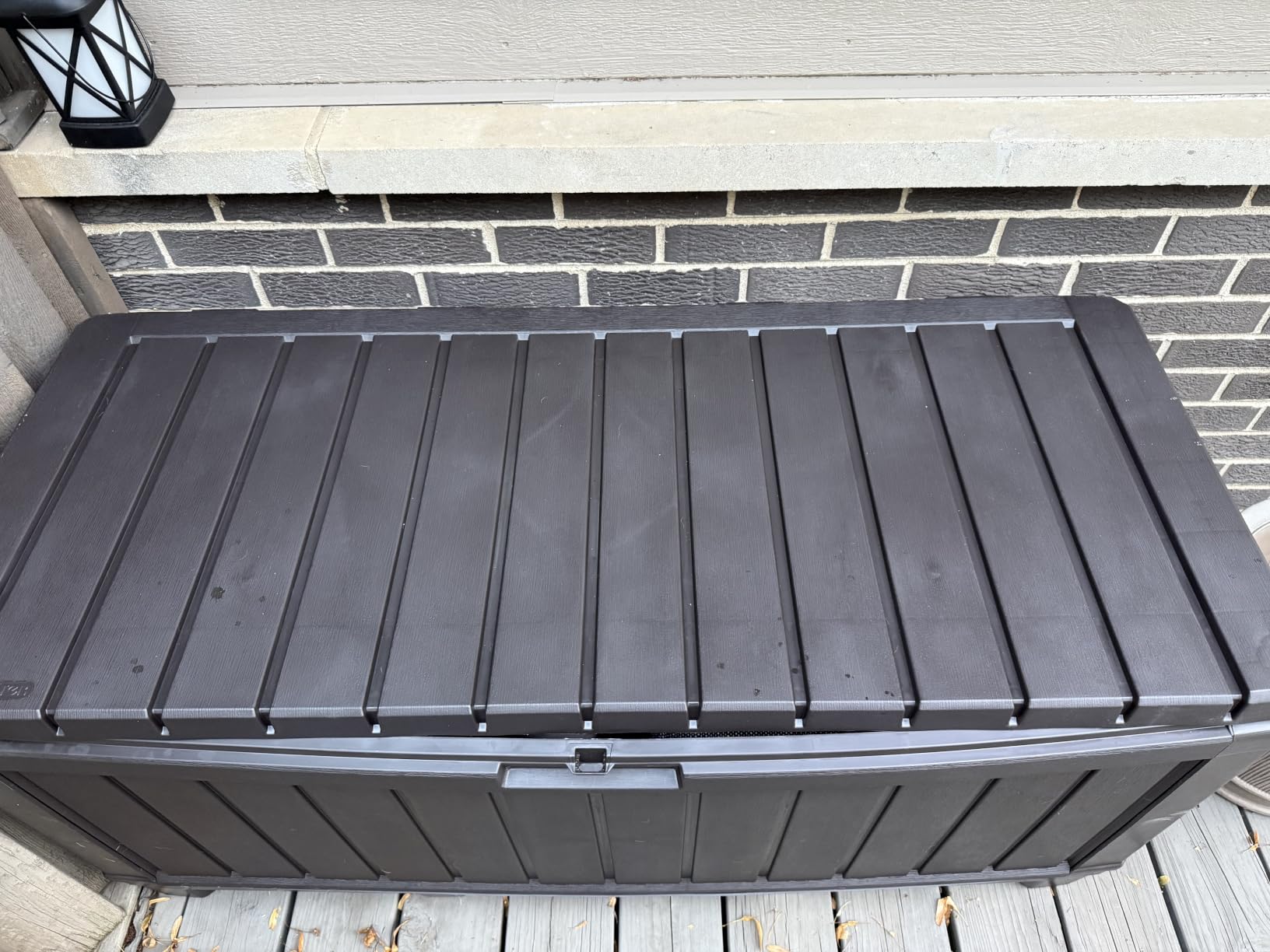 Keter Kentwood 92 Gallon Resin Deck Box-Organization and Storage for Patio Furniture Outdoor Cushions, Throw Pillows, Garden Tools and Pool Floats, Dark Grey customer photo 2