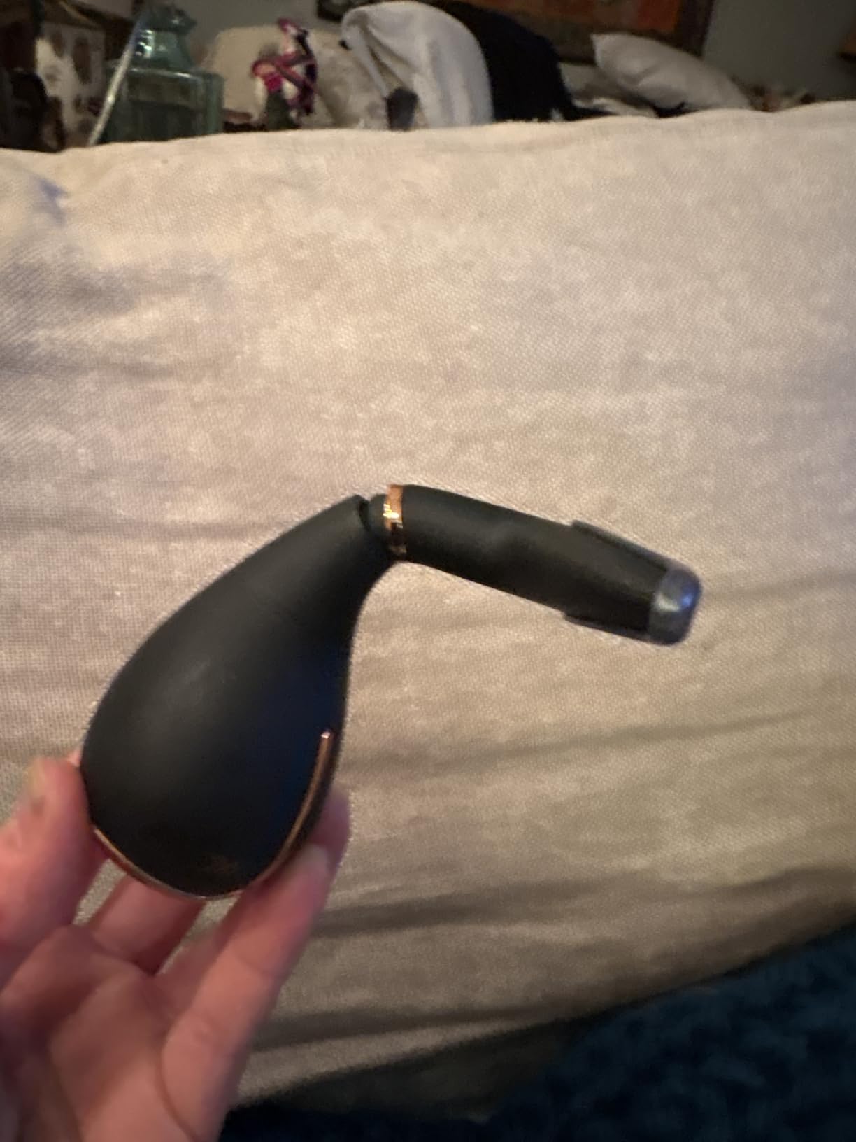 GLO24K LED Facial Massager for Face & Neck - Beauty Wand with LED Light, Vibration & Warm Massage - Cosmetic Skincare Tool customer photo 1