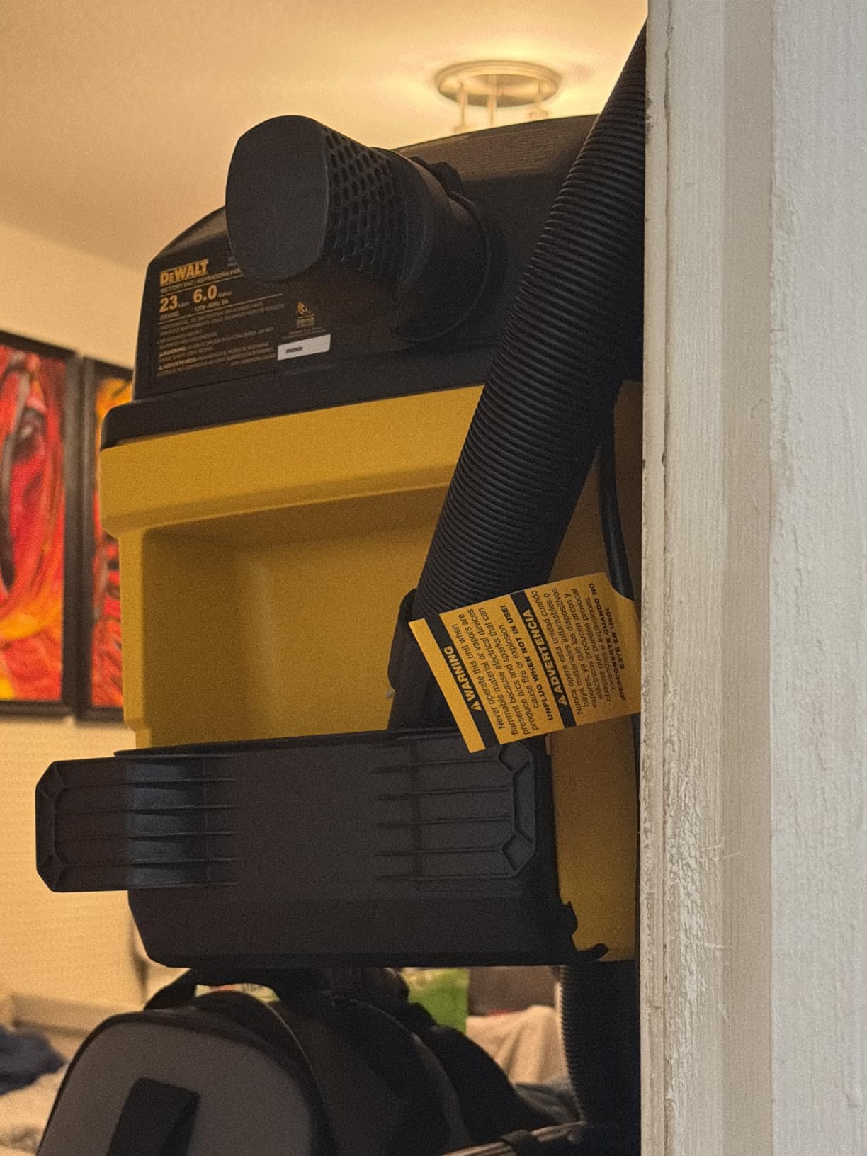 DEWALT Portable 6 Gallon 5 Horsepower Wall-Mounted Garage Wet Dry Vacuum Cleaner DXV06G customer photo 2