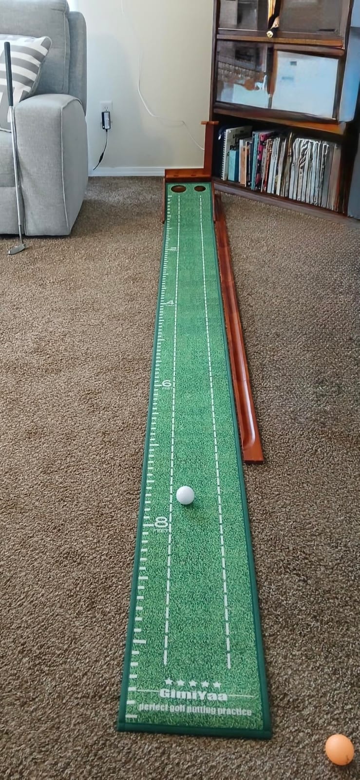 GimYaa Golf Putting mat Green Indoor and Outdoor with Auto Ball Return, Game Practice Golf Gifts for Home, Office, Backyard Indoor Golf and Outdoor Use, Crystal Velvet Mat customer photo 2