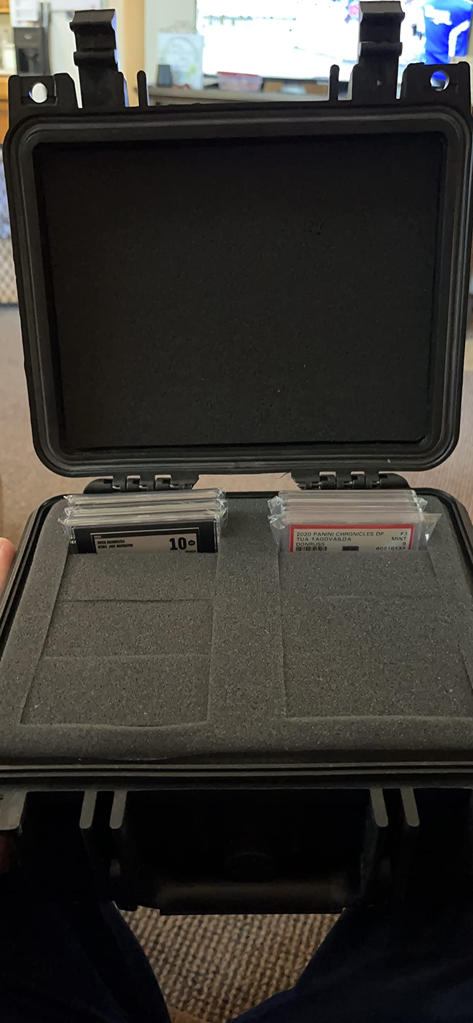 CASEMATIX Graded Card Case Fits 40 BGS PSA Slab Sleeves Graded Sports Trading Cards or 150 Top Loader Cards, IPX7 Waterproof Graded Sports Card Case and Trading Card Box With Dividers customer photo 1
