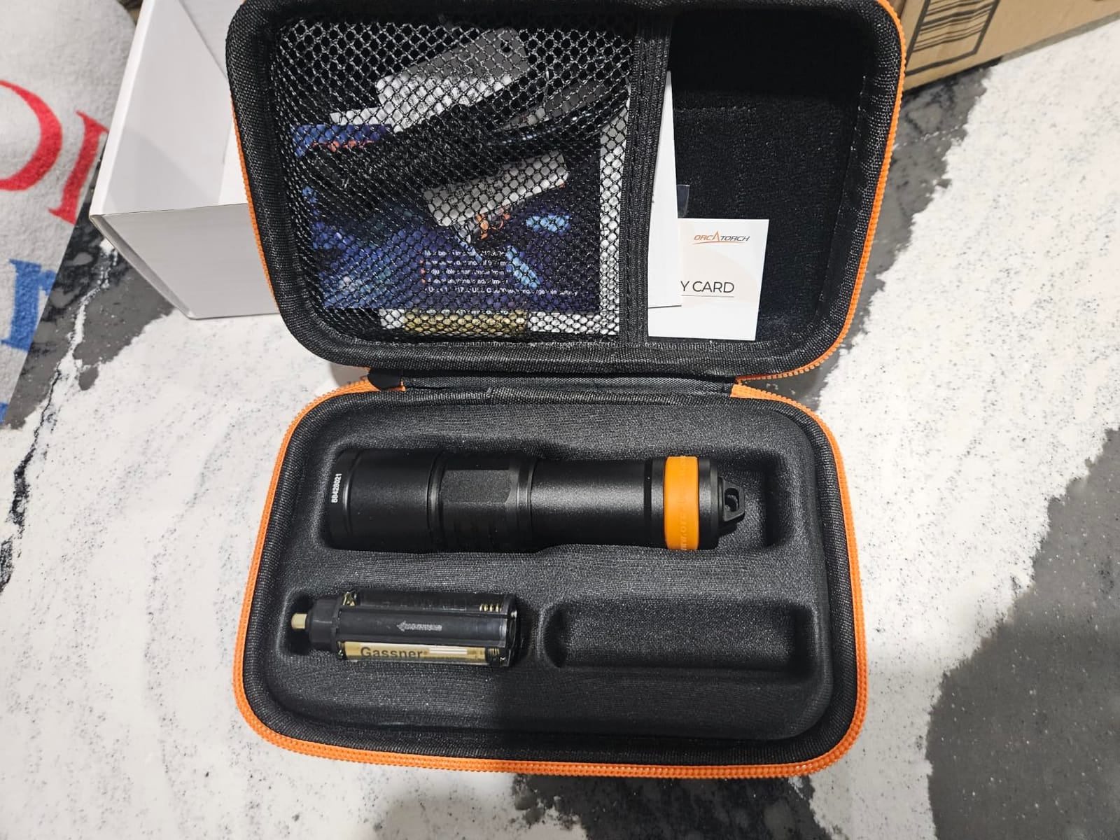 ORCATORCH D580 Compact Backup Dive Light, 530 Lumens Scuba Flashlight | 6° Narrow Beam, Twist Switch, IP68 Waterproof, 150m Depth Rating, 3 AAA Batteries Included, Ideal for Night & Safety Diving customer photo 1