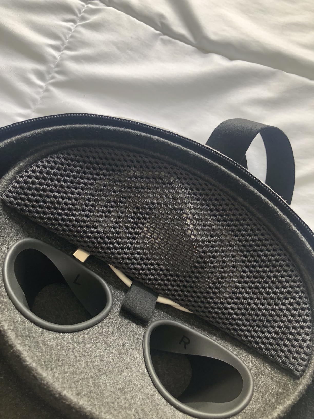 Meta Quest Compact Carrying Case - Works with Meta Quest 3/3S - Refreshed Compact Design - Fits 3/3S, Touch Plus Controller, Active Straps, Charging Cable, and Adapter customer photo 1