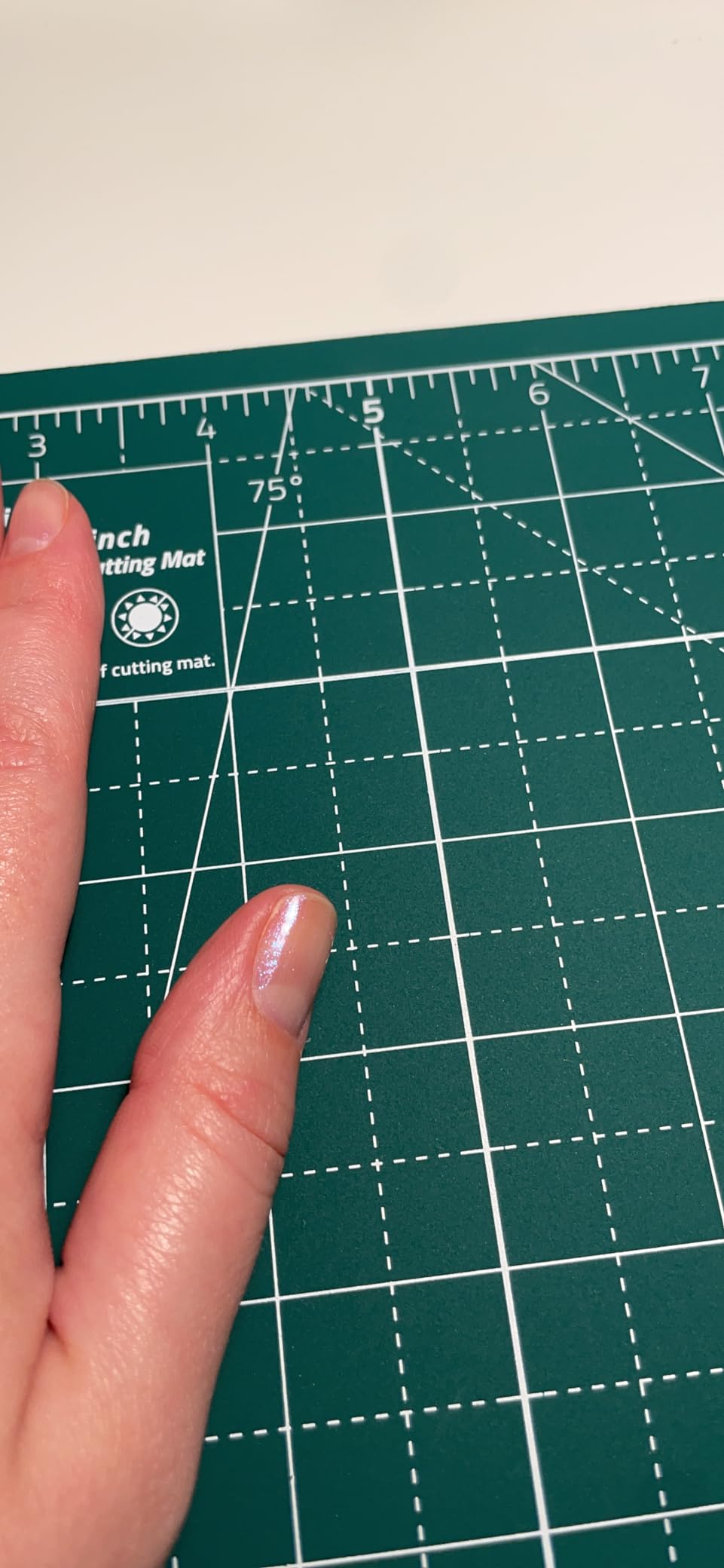 Elan Cutting Mat A3 Green, Self Healing Cutting Mat 12x18 Inch, 5-Ply Craft Board Green, Hobby Board for Crafts 12x18 Inch customer photo 1