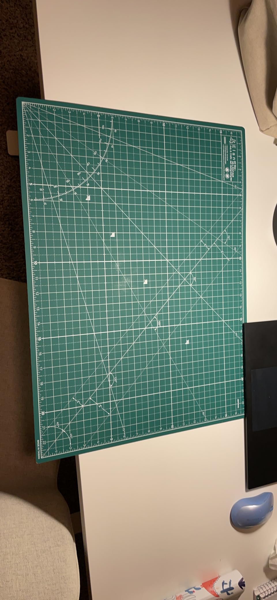 Elan Cutting Mat A3 Green, Self Healing Cutting Mat 12x18 Inch, 5-Ply Craft Board Green, Hobby Board for Crafts 12x18 Inch customer photo 2