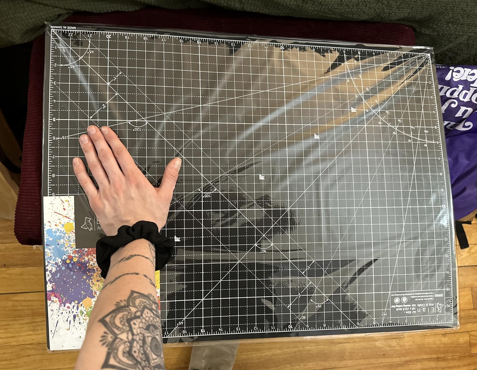 Elan Cutting Mat A4 Black & Taupe, Self Healing Cutting Mat 9x12 Inch, 5-Ply Craft Board Black, Hobby Board for Crafts 9x12 Inch customer photo 2