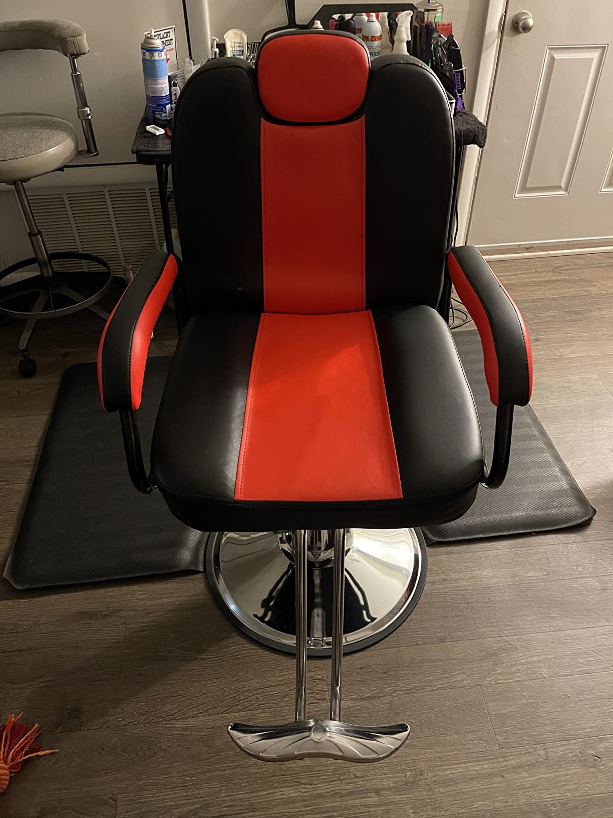 Merax Hydraulic Recliner Barber Chair for Hair Salon with 20% Extra Wider Seat & Heavy Duty Hydraulic Pump, Upgraded Salon Beauty Equipment customer photo 1