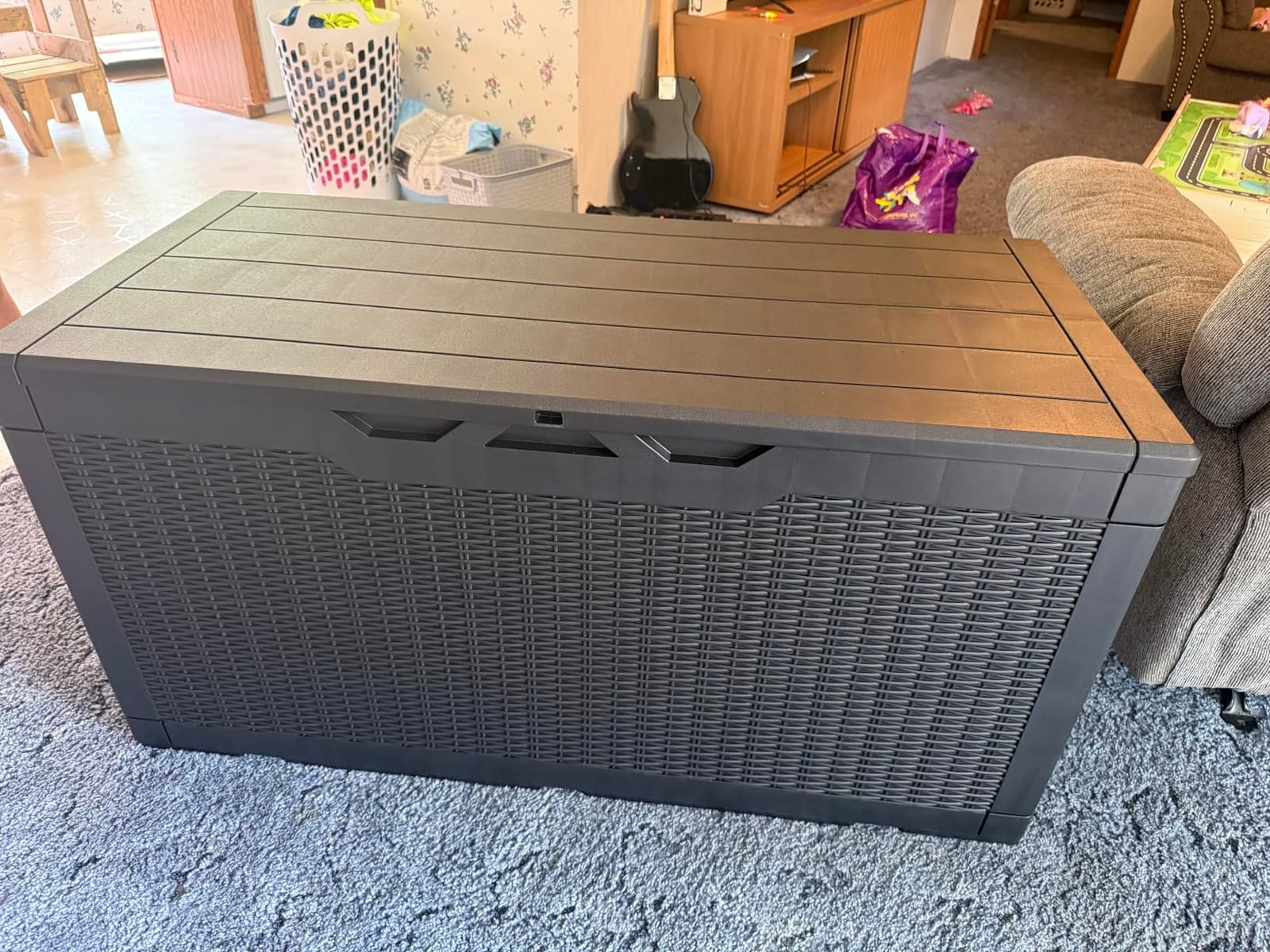 Devoko 100 Gallon Waterproof Large Resin Deck Box Indoor Outdoor Lockable Storage Container for Patio Furniture Cushions Garden Tools (100 Gallon, Black) customer photo 2