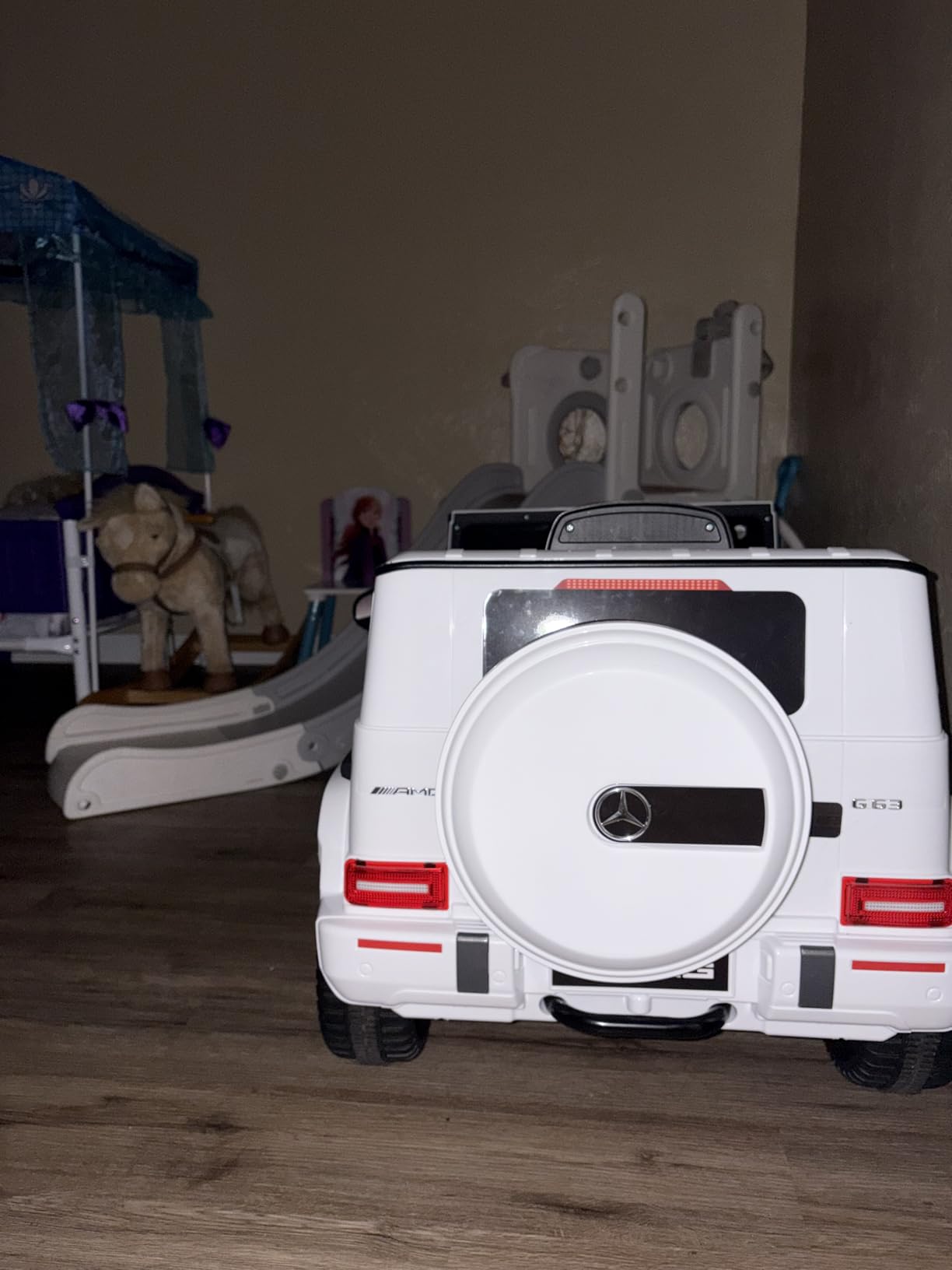 ANPABO 12V 7AH Licensed Mercedes-Benz G63 Electric Car for Kids, White customer photo 1