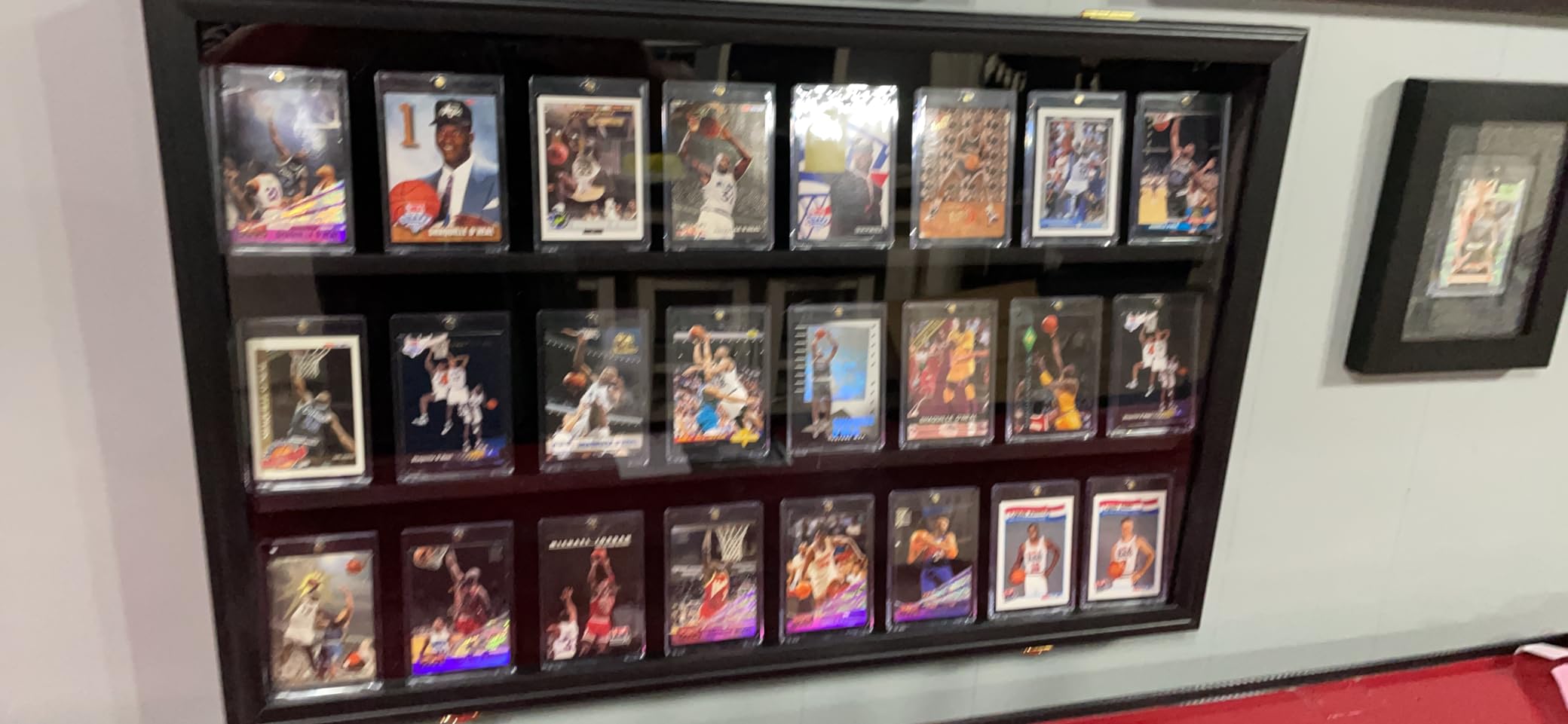 Grintus Graded Card Display Case, 24-Card Trading Card Display Frame, 1P | Wall Mount, Horizontal Black Wood Sports Card Cabinet, Lockable, Felt Lining, UV Protection Acrylic, Holds 24 Trading Cards customer photo 2