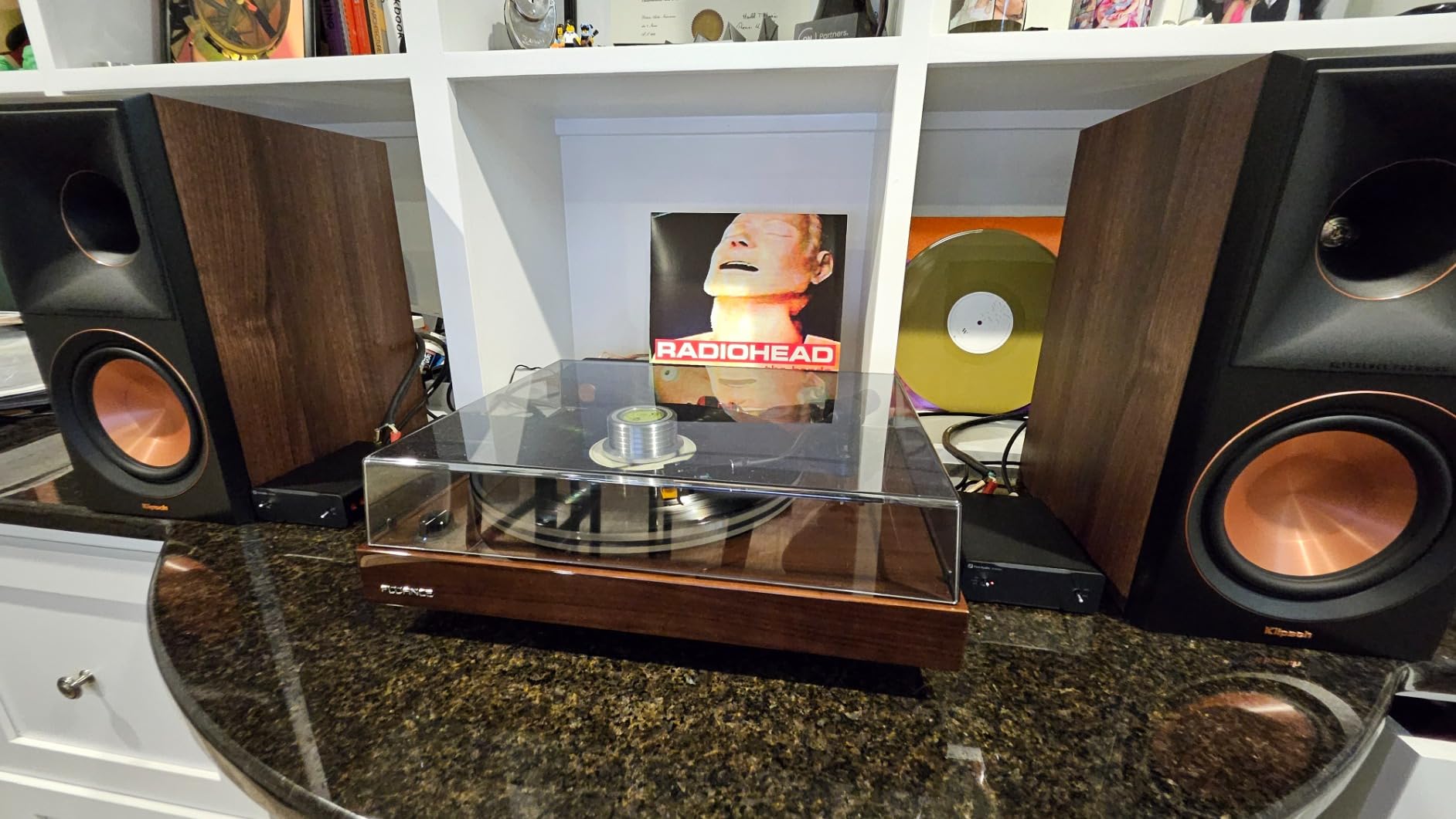 Fluance RT85N Reference High Fidelity Vinyl Turntable Record Player with Nagaoka MP-110 Cartridge, Acrylic Platter, Speed Control Motor, High Mass MDF Wood Plinth, Vibration Isolation Feet - Walnut customer photo 1