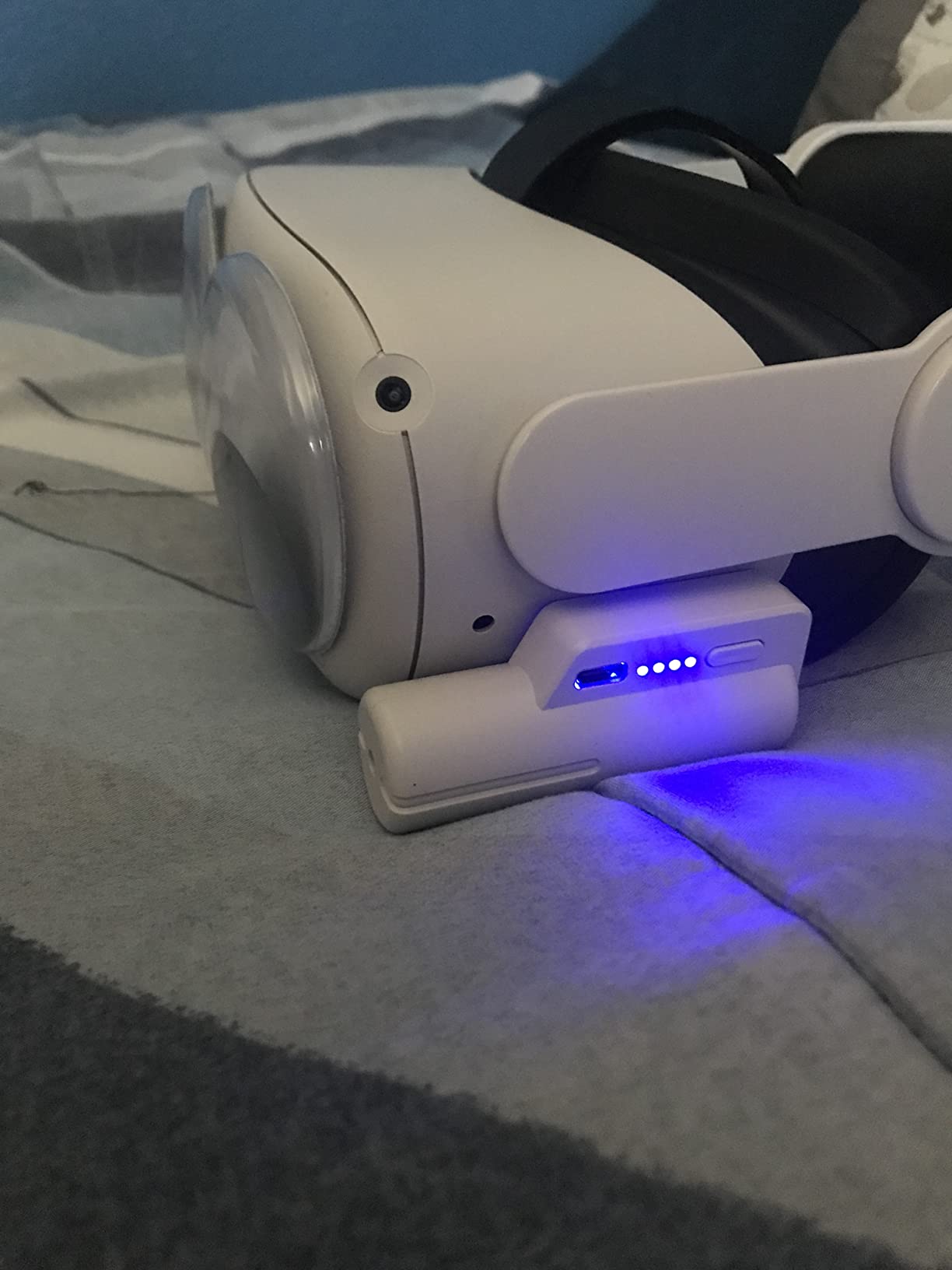 Battery Pack for Meta Quest 3/3S/2 - 18W Fast Charging Extended Battery with LCD Display - Lightweight VR Accessories Compatible with Oculus Quest 2/3/3S - 5000mAh Portable Battery Extra 1-2H Playtime customer photo 1