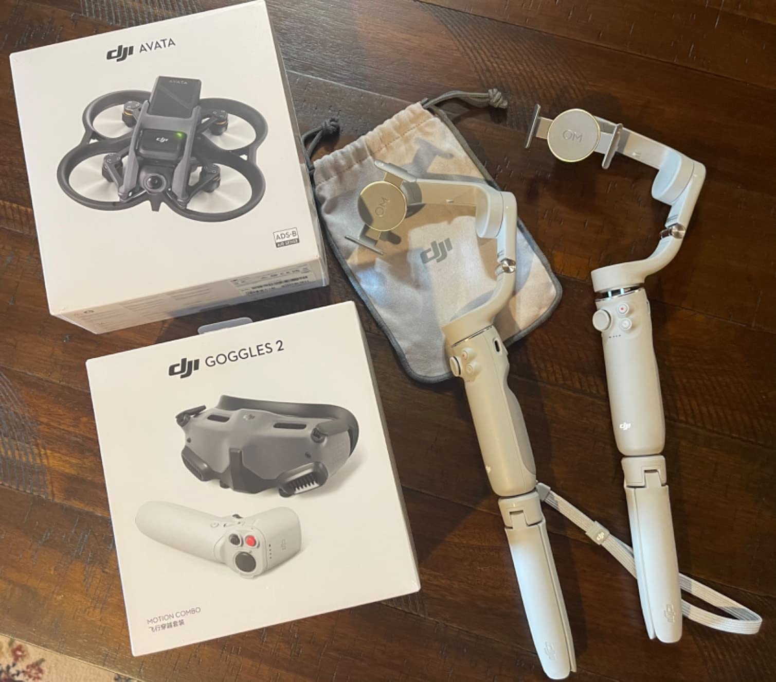 DJI Avata Pro-View Combo (DJI Goggles 2) - First-Person View Drone UAV Quadcopter with 4K Stabilized Video, Super-Wide 155° FOV, Built-in Propeller Guard, HD Low-Latency Transmission customer photo 2