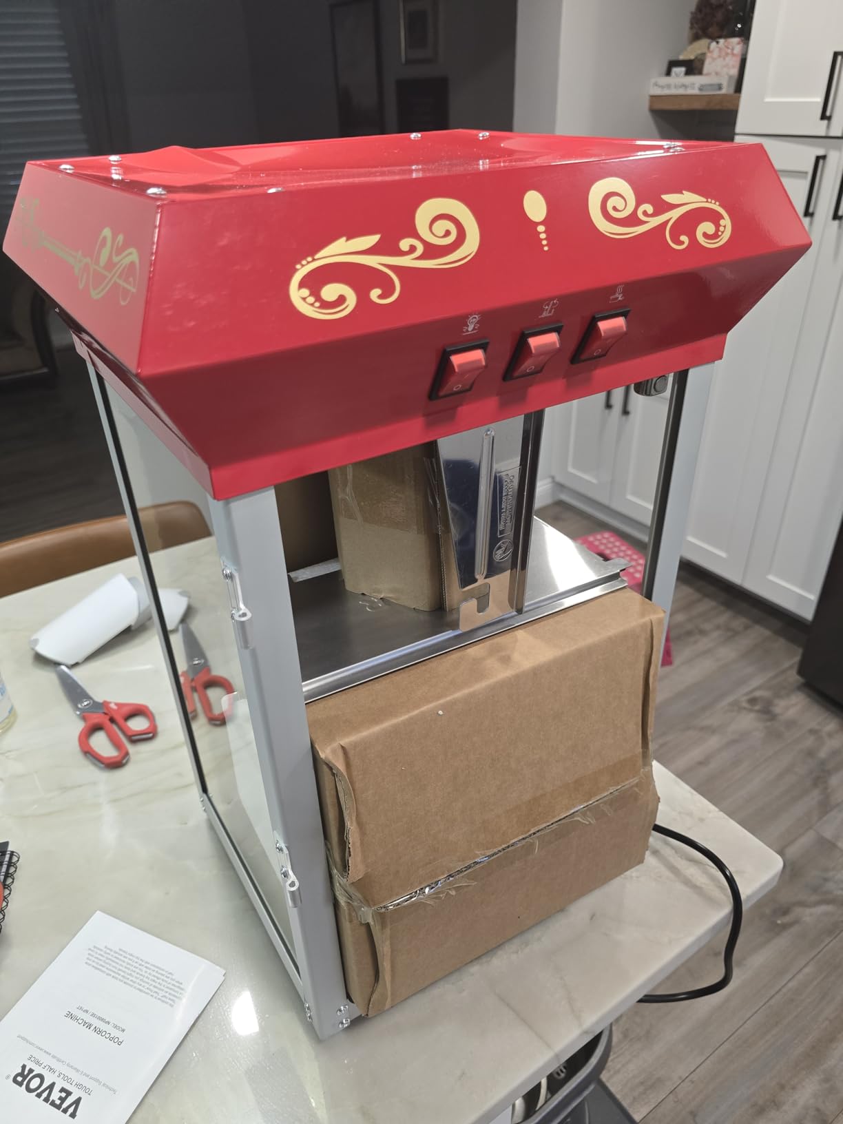 VEVOR Commercial Popcorn Machine, 8 Oz Kettle, 850 W Countertop Popcorn Maker for 48 Cups per Batch, Theater Style Popper with 3-Switch Control Steel Frame Tempered Glass Doors 2 Scoops 2 Spoons, Red customer photo 1
