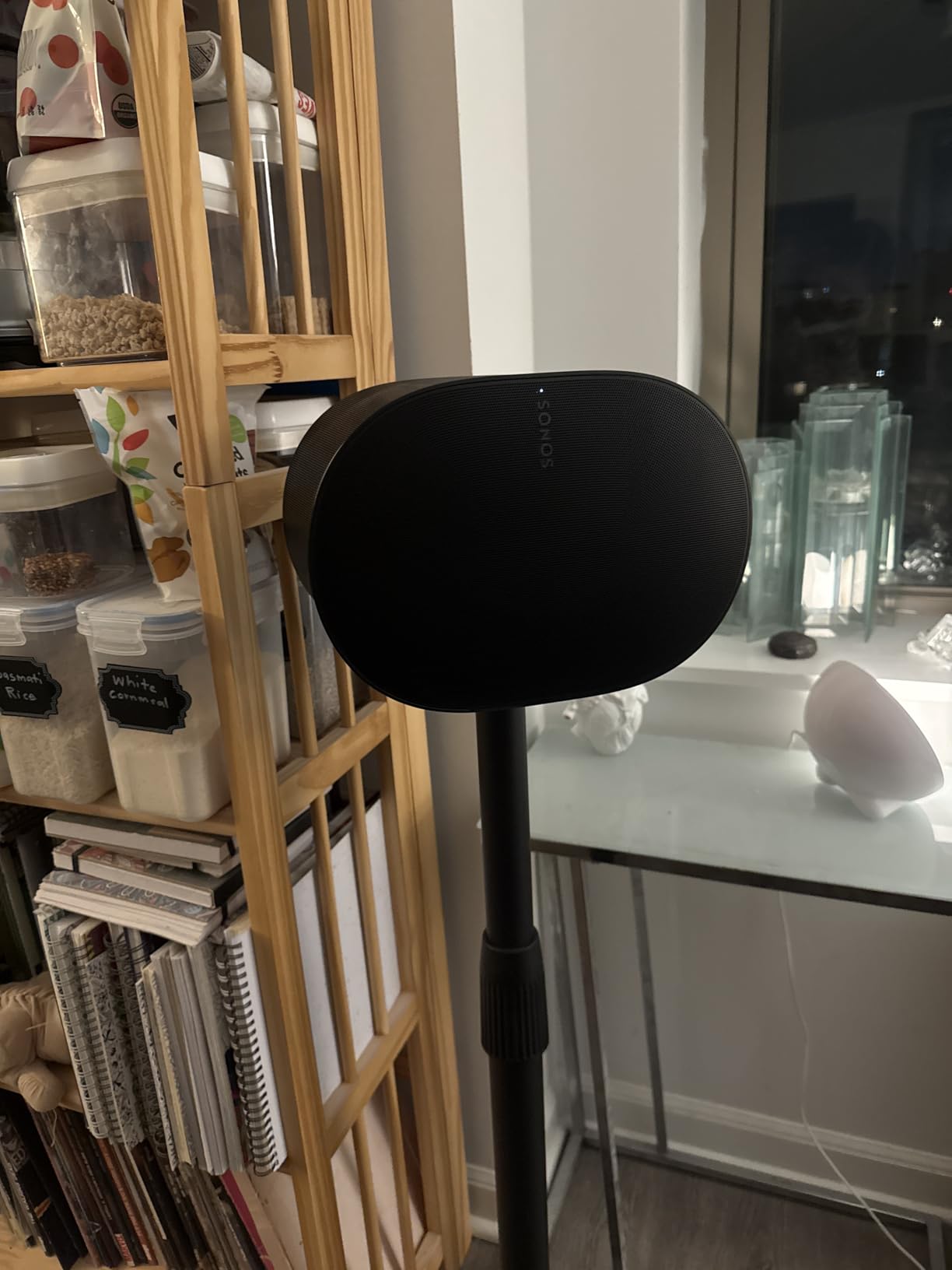 Sonos Era 300 Wireless Smart Speaker with Dolby Atmos - Black customer photo 1