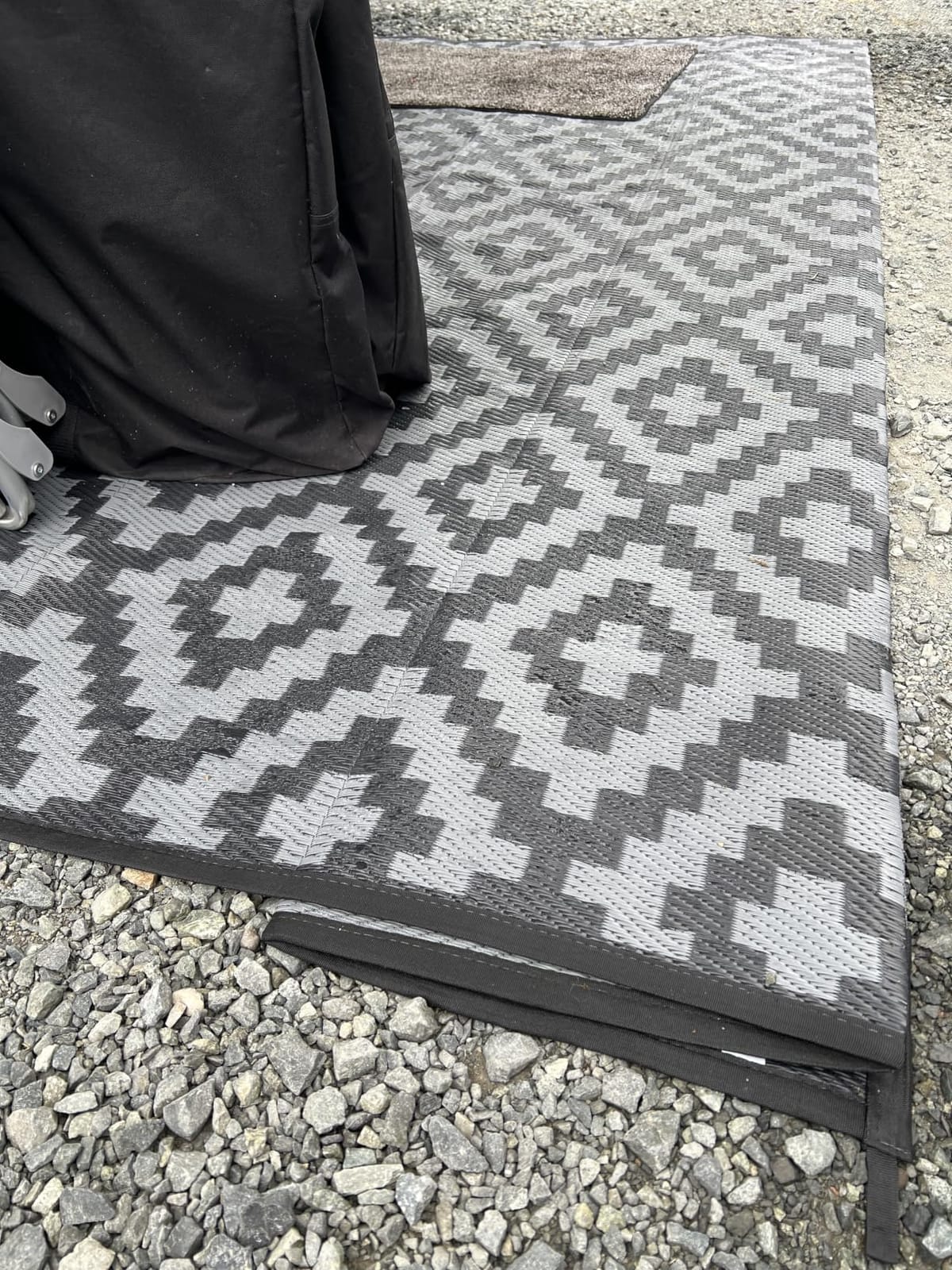 SAND MINE Reversible Mats, Plastic Straw Rug, Modern Area Rug, Large Floor Mat and Rug for Outdoors, RV, Patio, Backyard, Deck, Picnic, Beach, Trailer, Camping, Black & Beige, 6' x 9' customer photo 2