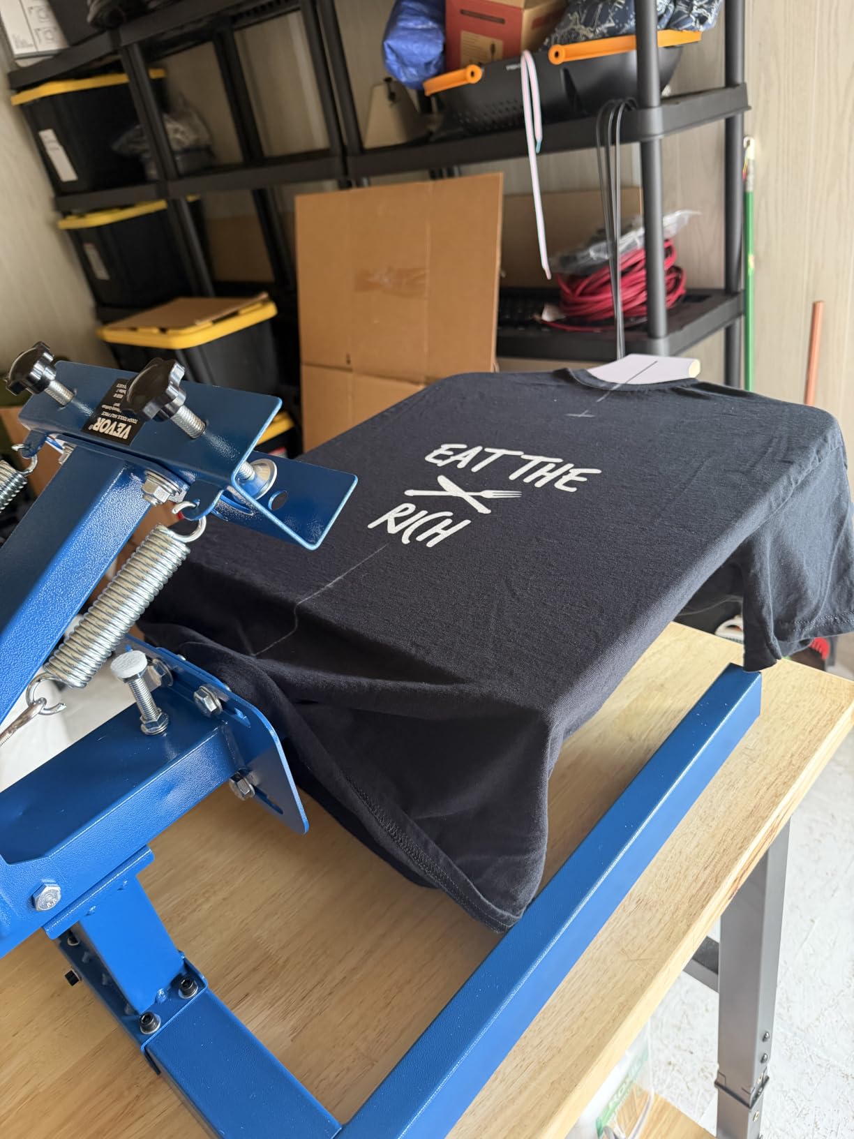 VEVOR Screen Printing Machine 1 Color 1 Station Silk Screen Printing Press, 21.2 x 17.7 in, Double-Layer Positioning Pallet, Adjustable Tension customer photo 2