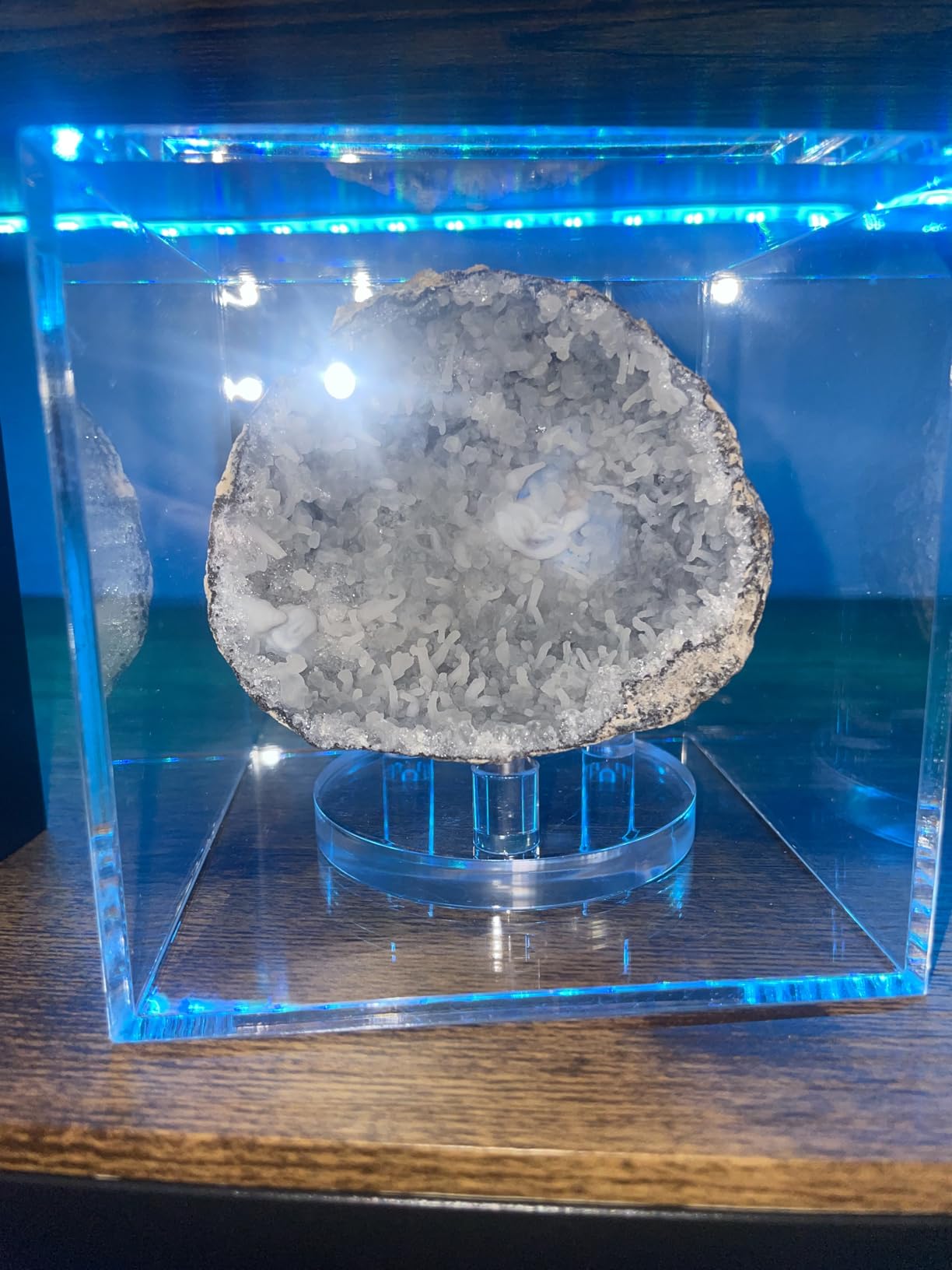 Acrylic Geodes Rocks 3 Peg Display Stands Support Holder Box, 3in | Clear Acrylic Display Case Easel Holder Box for Agate Slices Crystals Minerals Slab Fossil Coral Small Collectibles customer photo 1