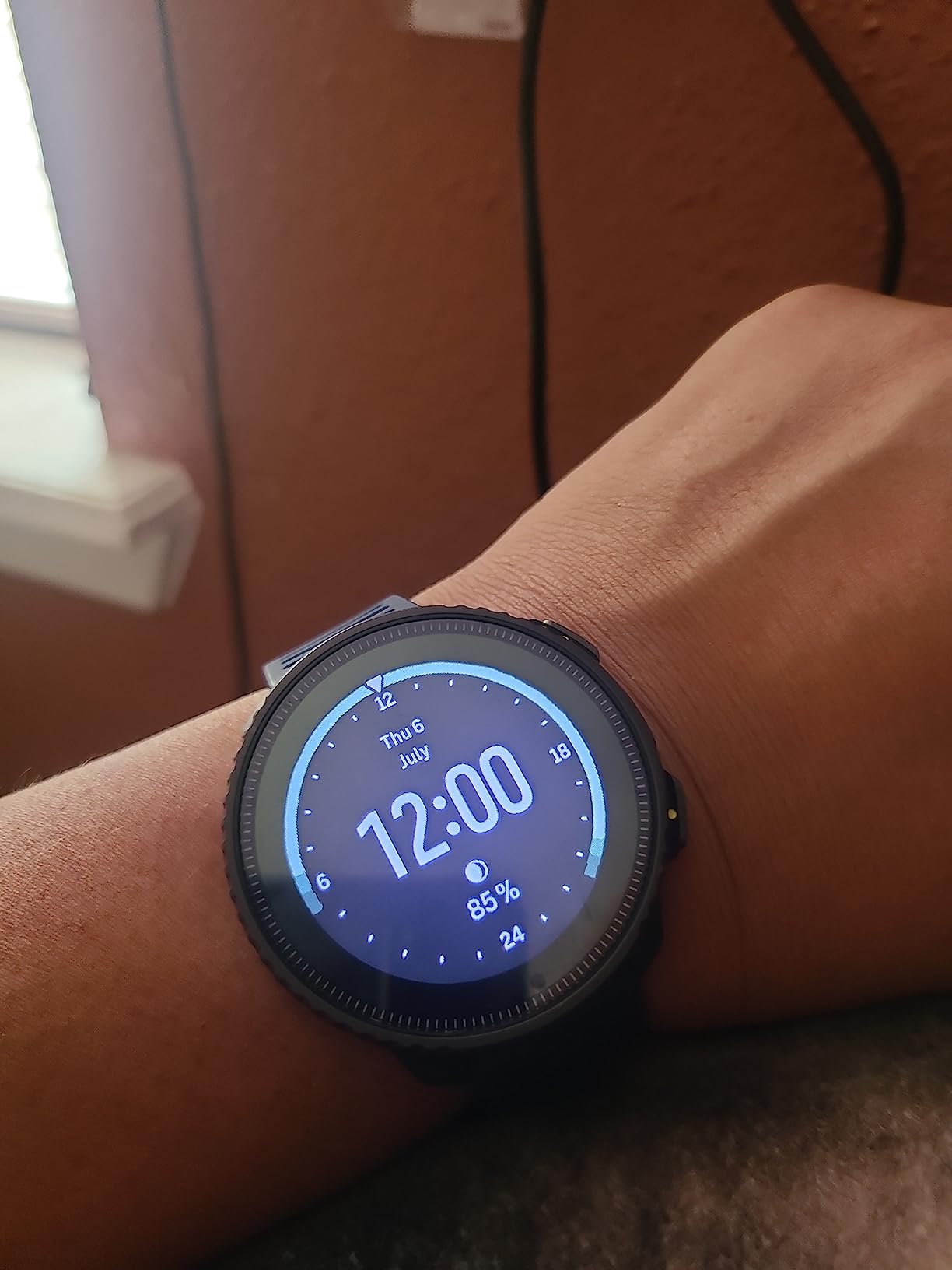 Suunto Vertical GPS Sports Watch, Solar Charging 95+ Sports, Black Ti | Offline Maps, 60-day Battery Life, Dual-Band GNSS, Outdoor Training & Expedition, SUUNTO App, Adventure Watch customer photo 2