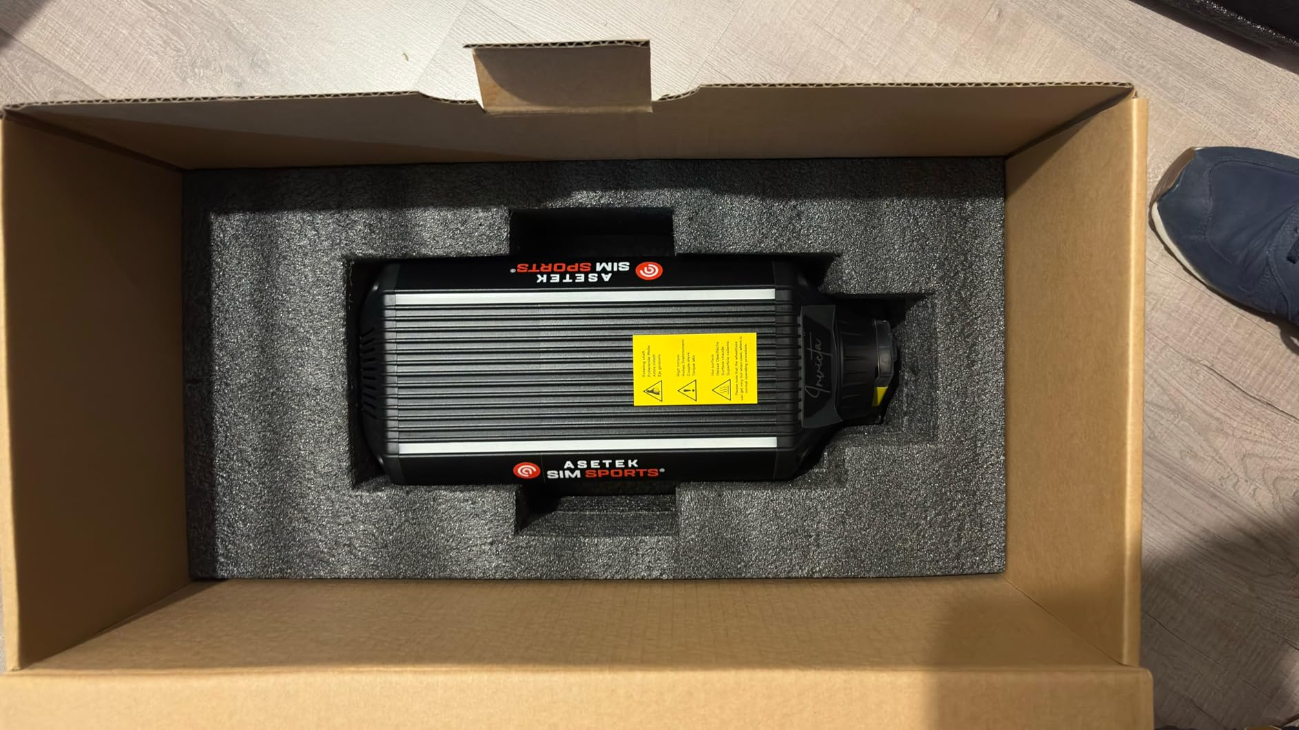 ASETEK Forte Direct Drive Wheelbase 18Nm | Powerful Sim Racing Wheel base with Precise Force Feedback customer photo 1