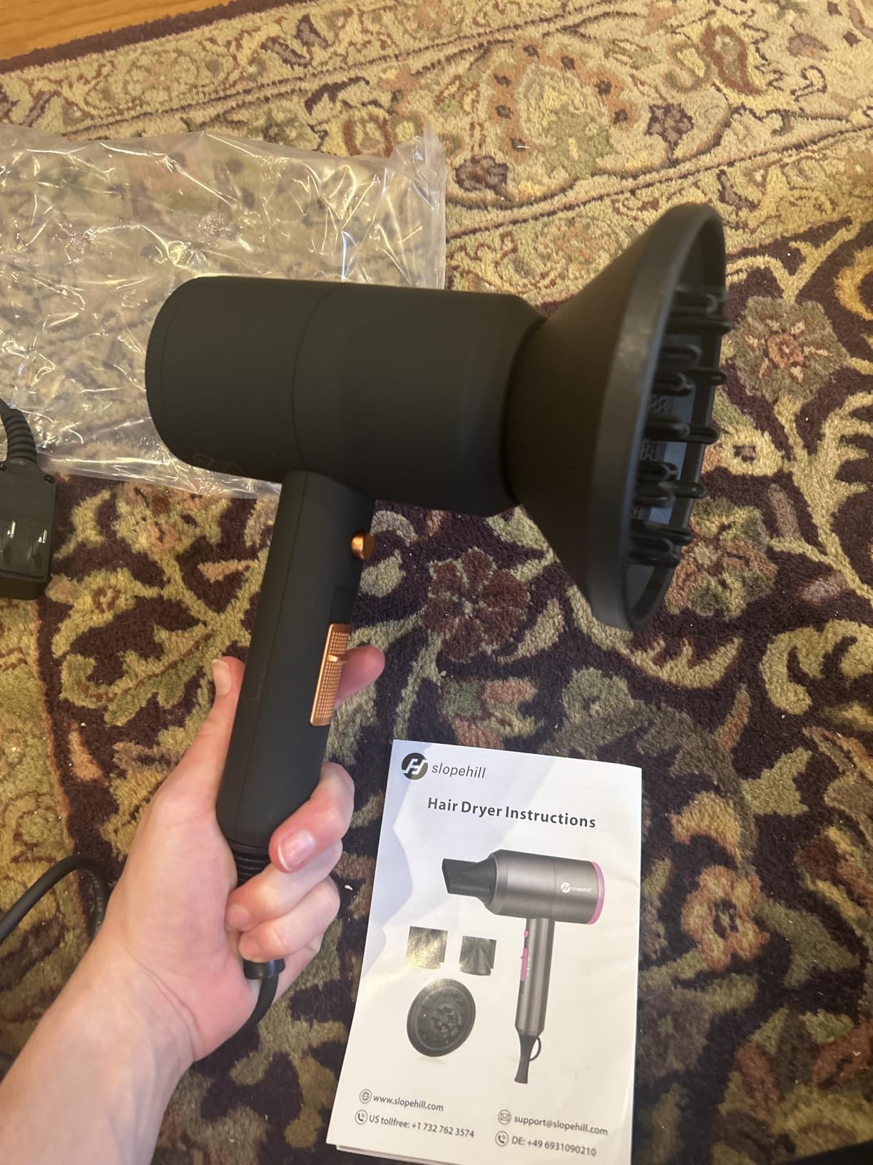 slopehill Professional Ionic Hair Dryer, Powerful 1800W Fast Drying Low Noise Blow Dryer with 2 Concentrator Nozzle 1 Diffuser Attachments for Home Salon Travel customer photo 1