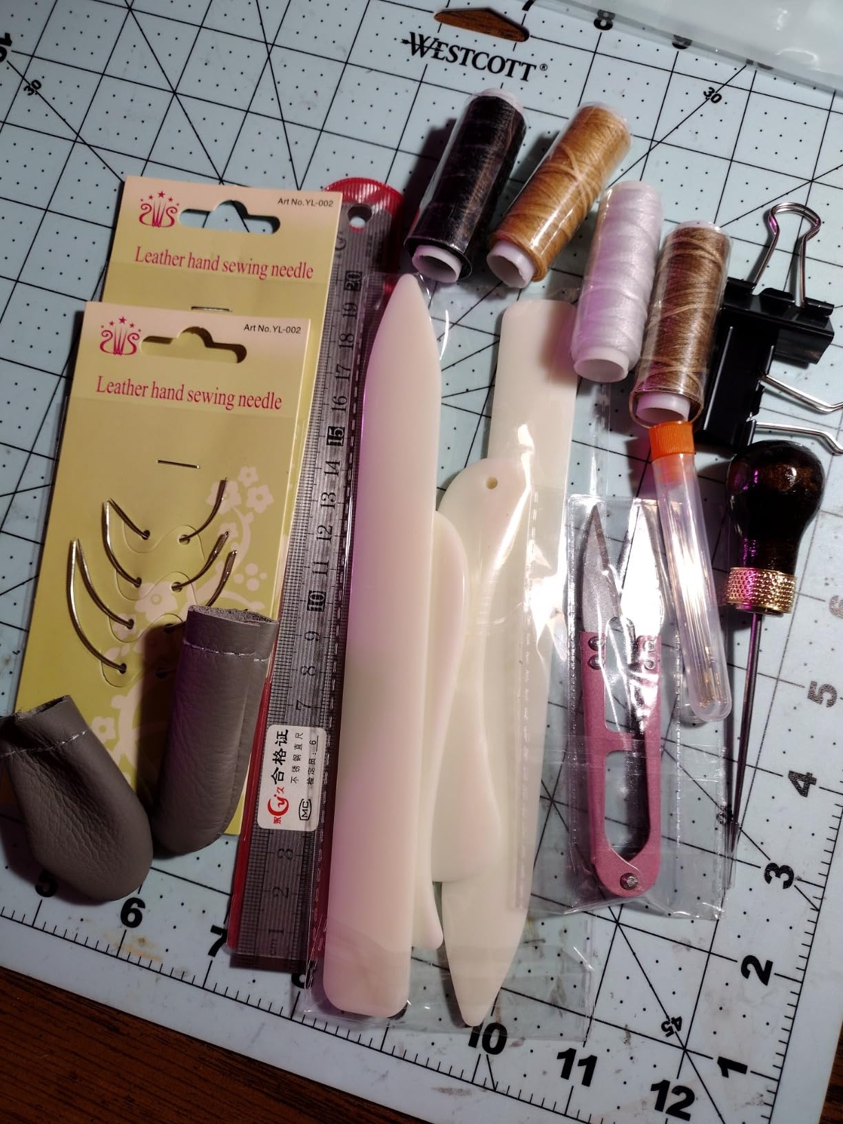 33 Pcs Book Binding Kits 4 Pcs Bone Folder Paper Creaser Paper Folding Tool Book Binding Supplies with Bookbinding Needle, Waxed Thread, Steel Ruler, Awl for Bookbinding, Papers Card Crafts customer photo 1