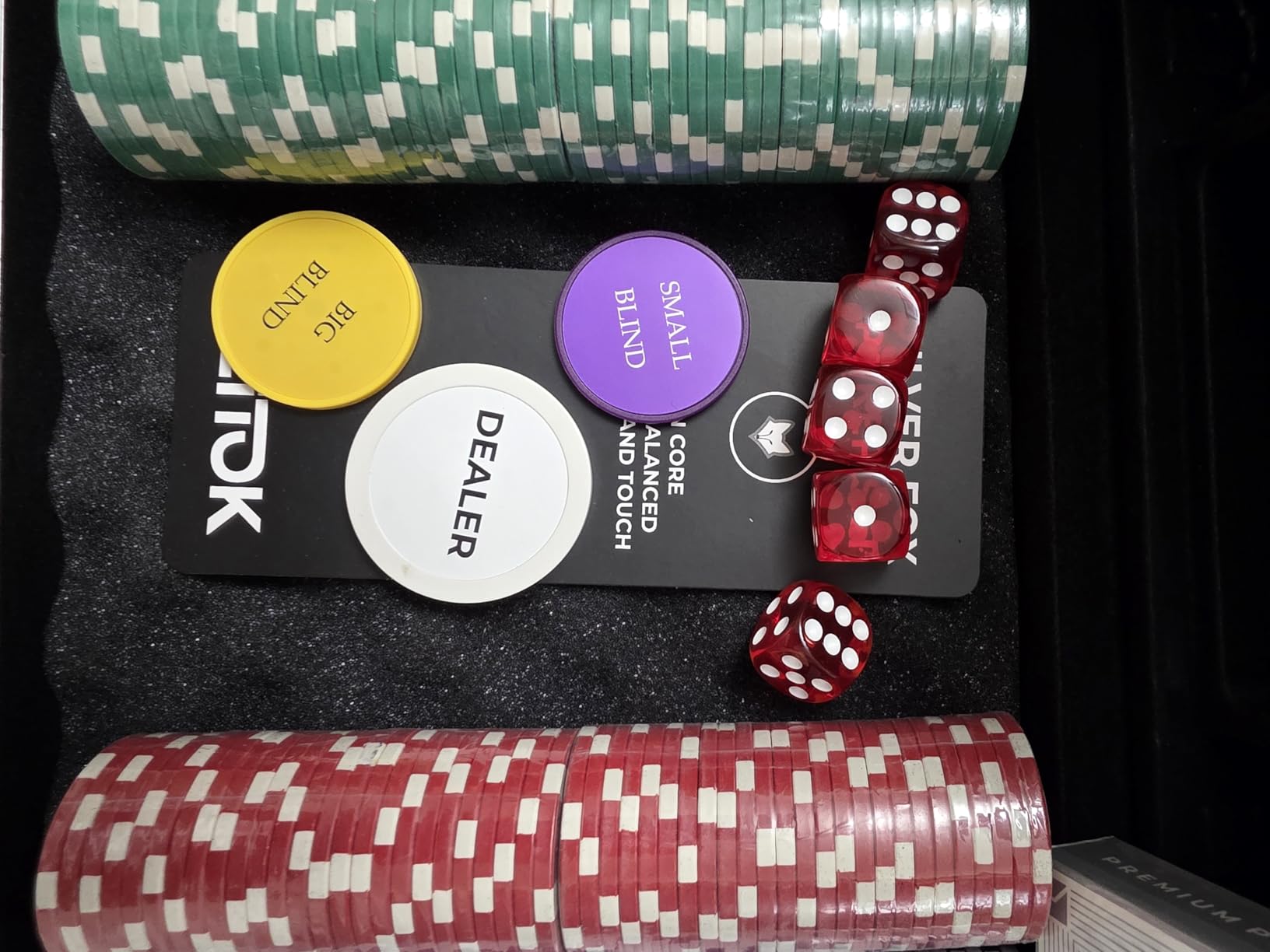 HEITOK 300pc Poker Chip Set 11.5g Iron Core Denominations Texas Holden customer photo 2