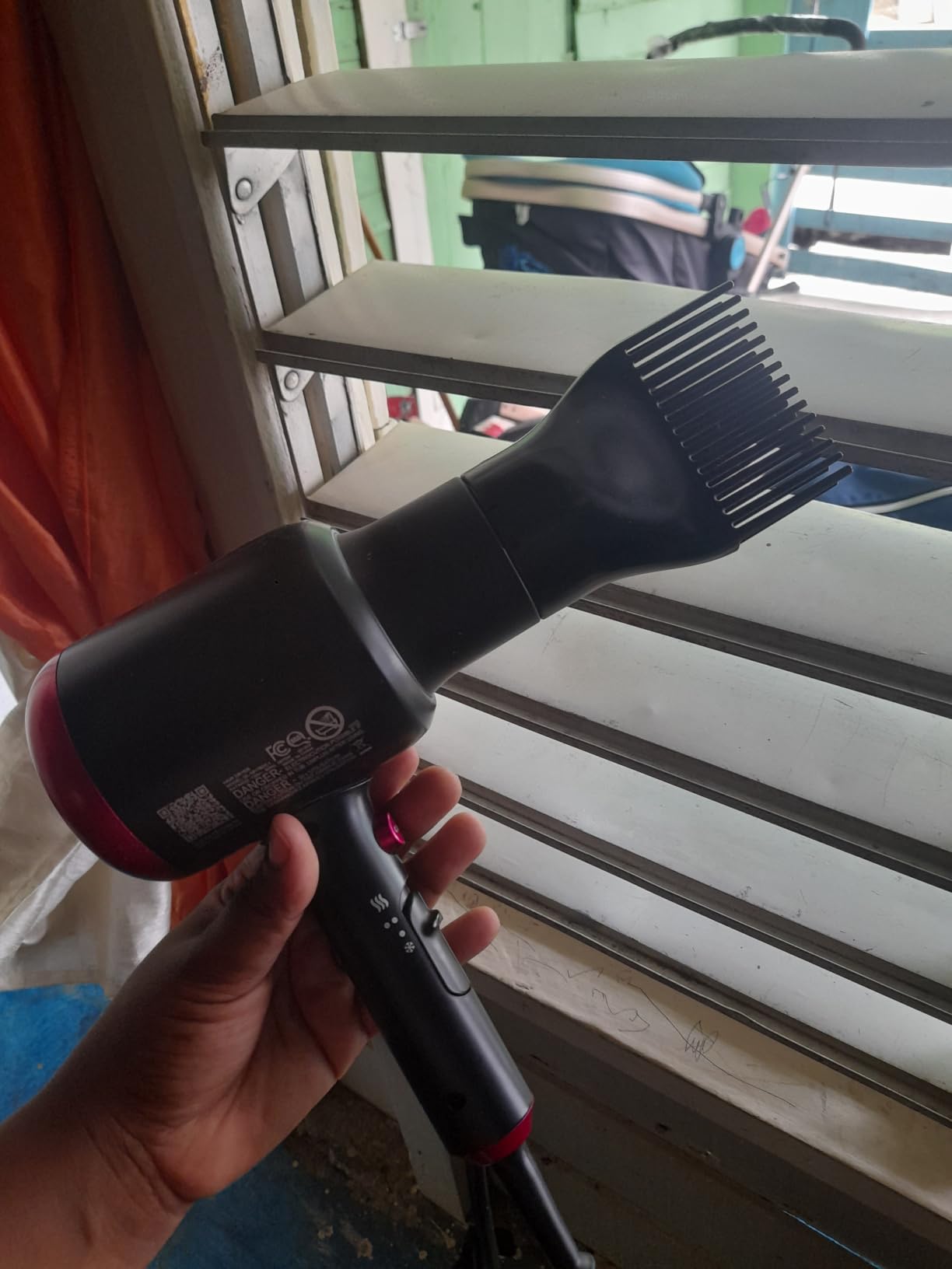 Wavytalk Hair Dryer with Diffuser, Blown Away Ionic Hair Dryer for Curly Hair with Comb, 1875W Fast Drying Blow Dryer with Ceramic Technology, 3 Attachments for All Hair Types, Light and Quiet, Black customer photo 1