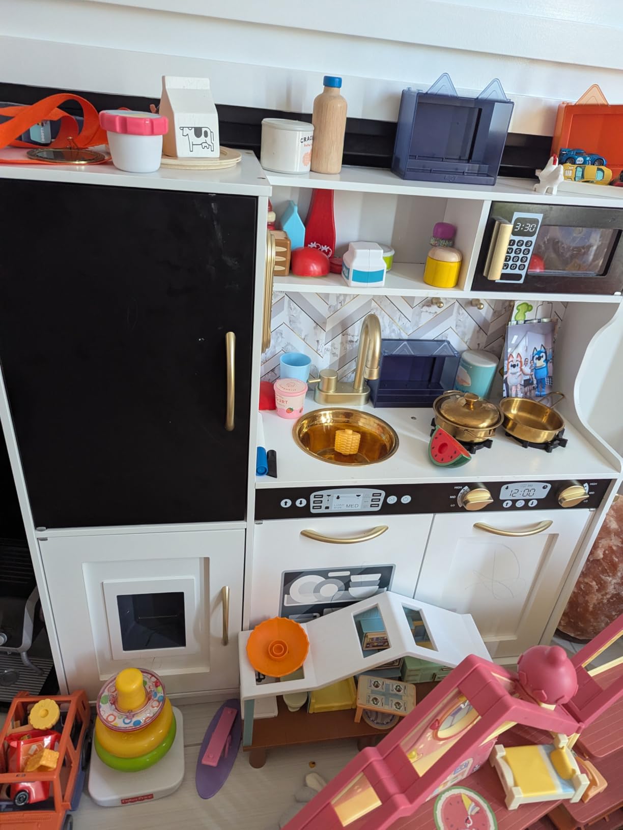 Best Choice Products Wooden Play Kitchen for Kids, Pretend Play Cooking Toy Set with Sink, Oven, Microwave, Refrigerator, Ice Maker & Accessories, Kitchen Playset for Toddlers Ages 3+ - White customer photo 1