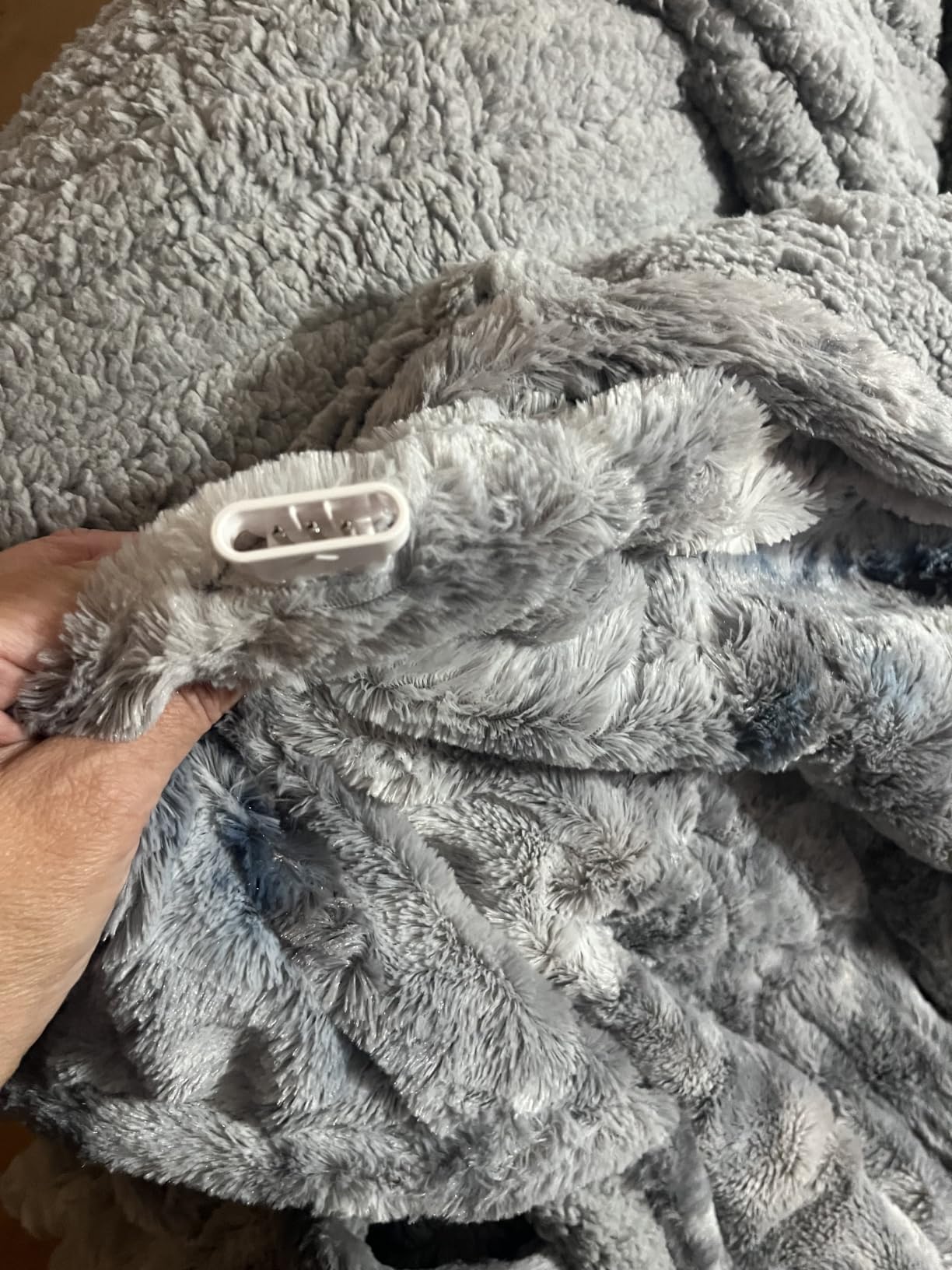 Homemate Heated Blanket Electric Heating Throw 50x60 Plush Faux Fur Sherpa | ETL Certified 2/4/6/8H Auto-Off 10 Heat Levels Overheat Protection Machine Washable,For Cold AC Office Room Cold Sleeper Gift customer photo 2