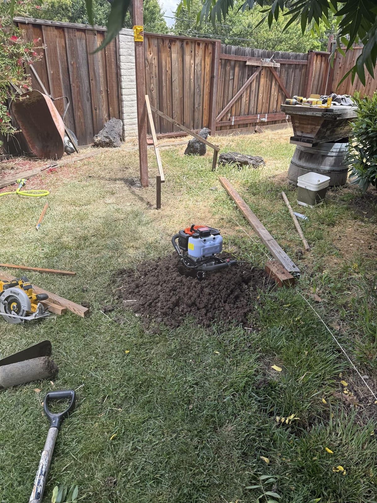 VEVOR Post Hole Digger, 43cc 1250W Auger Post Hole Digger, Gas Powered Earth Digger with 8
