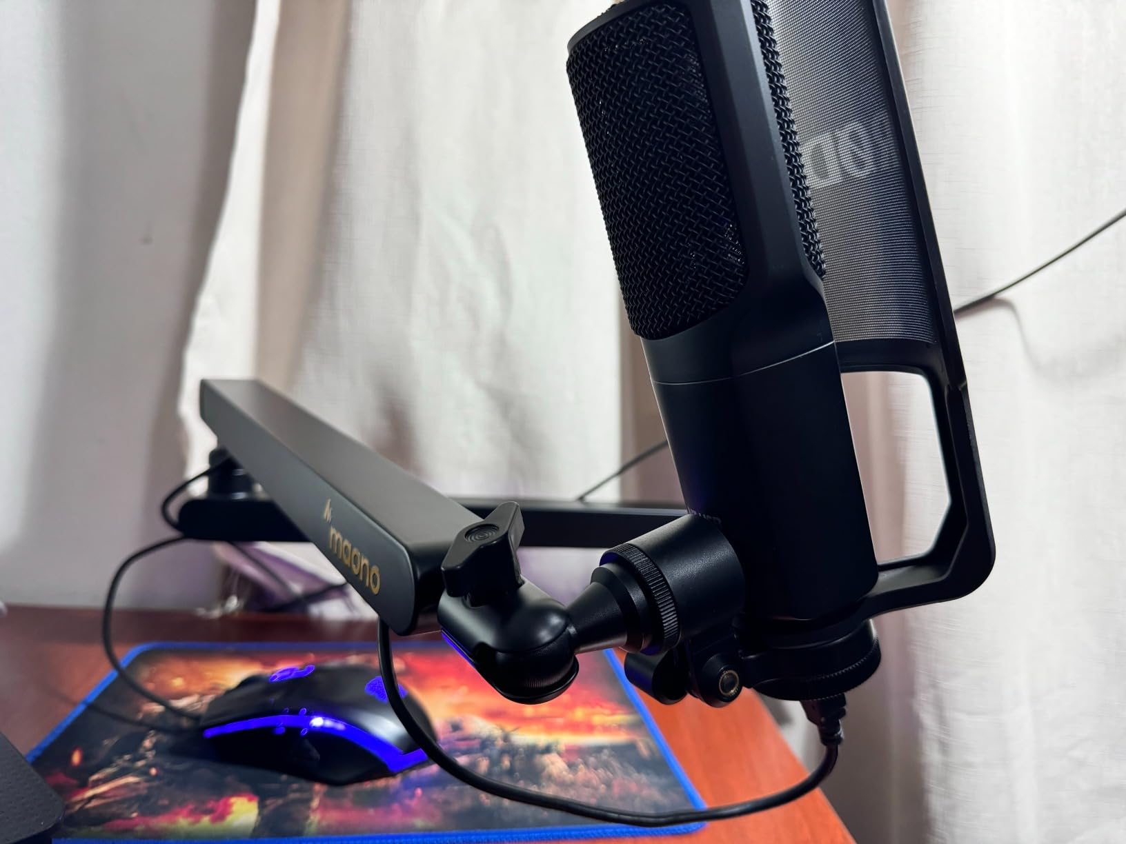MAONO Microphone Boom Arm, Low Profile Mic Arm with Cable Management Channels, Desk Mount Clamp, Fully Adjustable, Heavy Duty Mic Stand for Podcast Studio Streaming (BA92 Black) customer photo 2