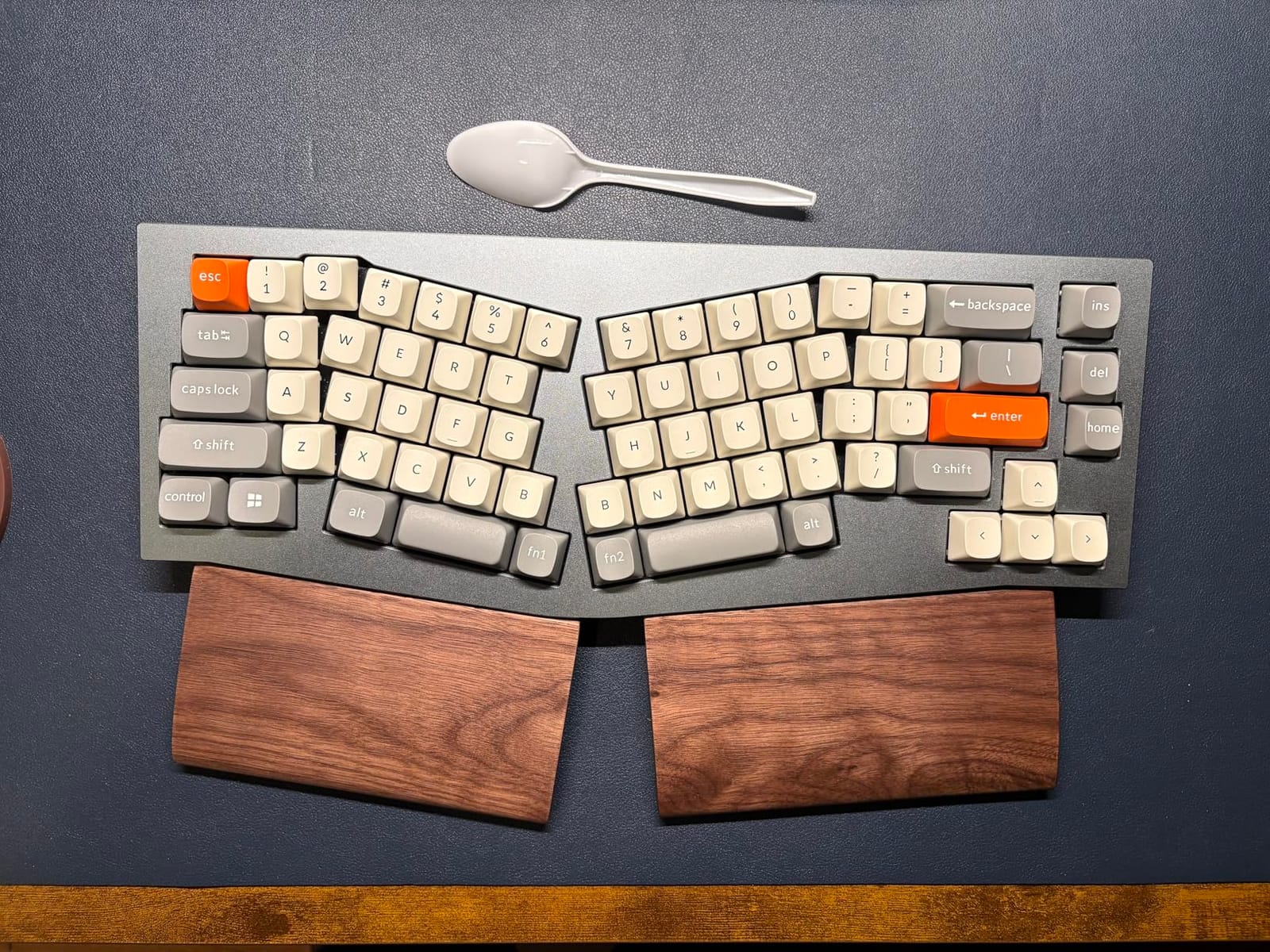 Keychron OSA Profile Double-Shot PBT Keycap Full Keycap Set (141 Keys) - White on Black, Compatible with MX Mechanical Switches, Non-Shine-Through, Fits ANSI Layouts (100%, TKL, 96%, 75%, 65%, 60%) customer photo 1