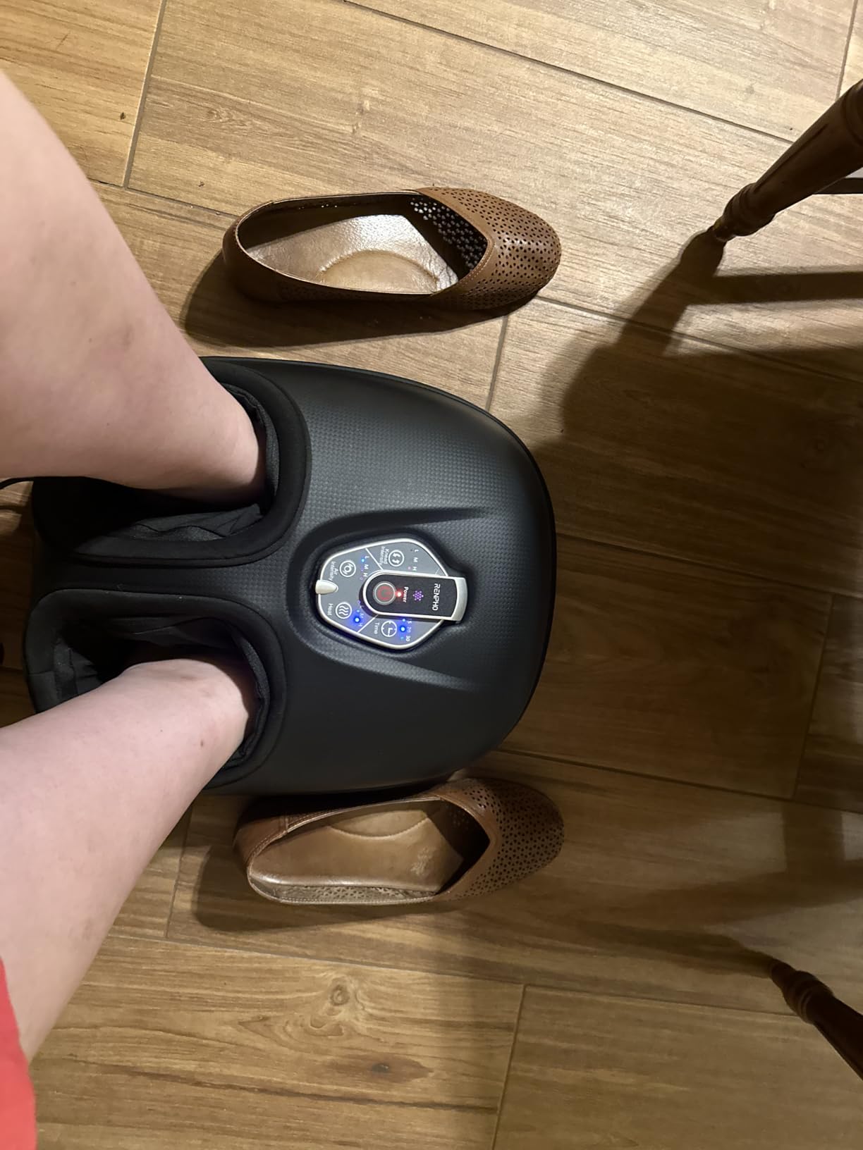 RENPHO Foot Massager Machine with Heat [2026 Upgraded], Birthday Gifts for Women Men Mom Dad, FSA Eligible HSA Shiatsu Foot Massager for Plantar Fasciitis, Cordless Control, Self Care Gifts, Black customer photo 2