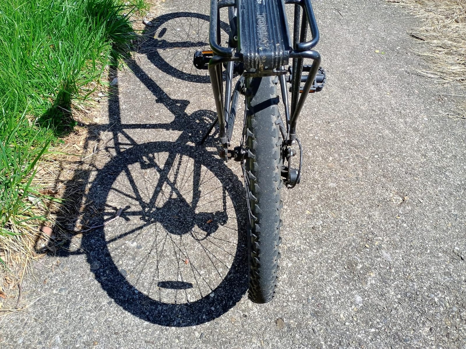 Huffy Stone Mountain Bike for Men and Women, 20